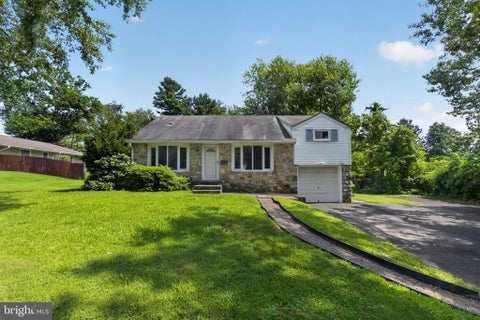 Photo of 707 Fitzwatertown Road, GLENSIDE, PA 19038 (MLS # PAMC2190708)