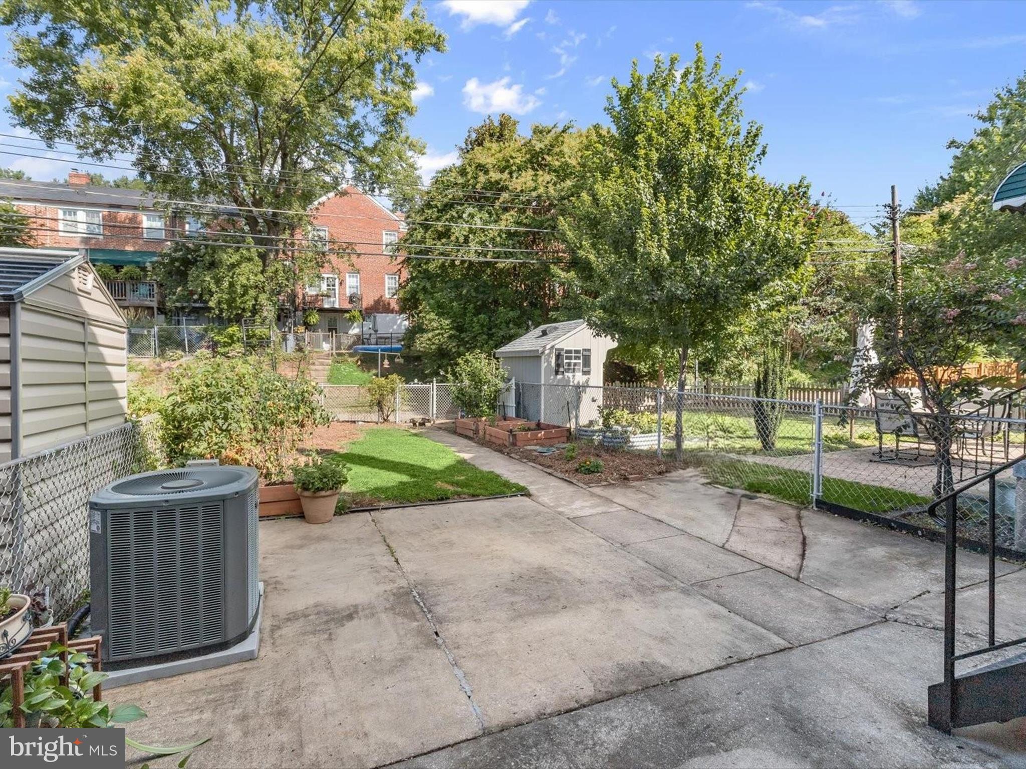 ACADEMY HEIGHTS - Residential