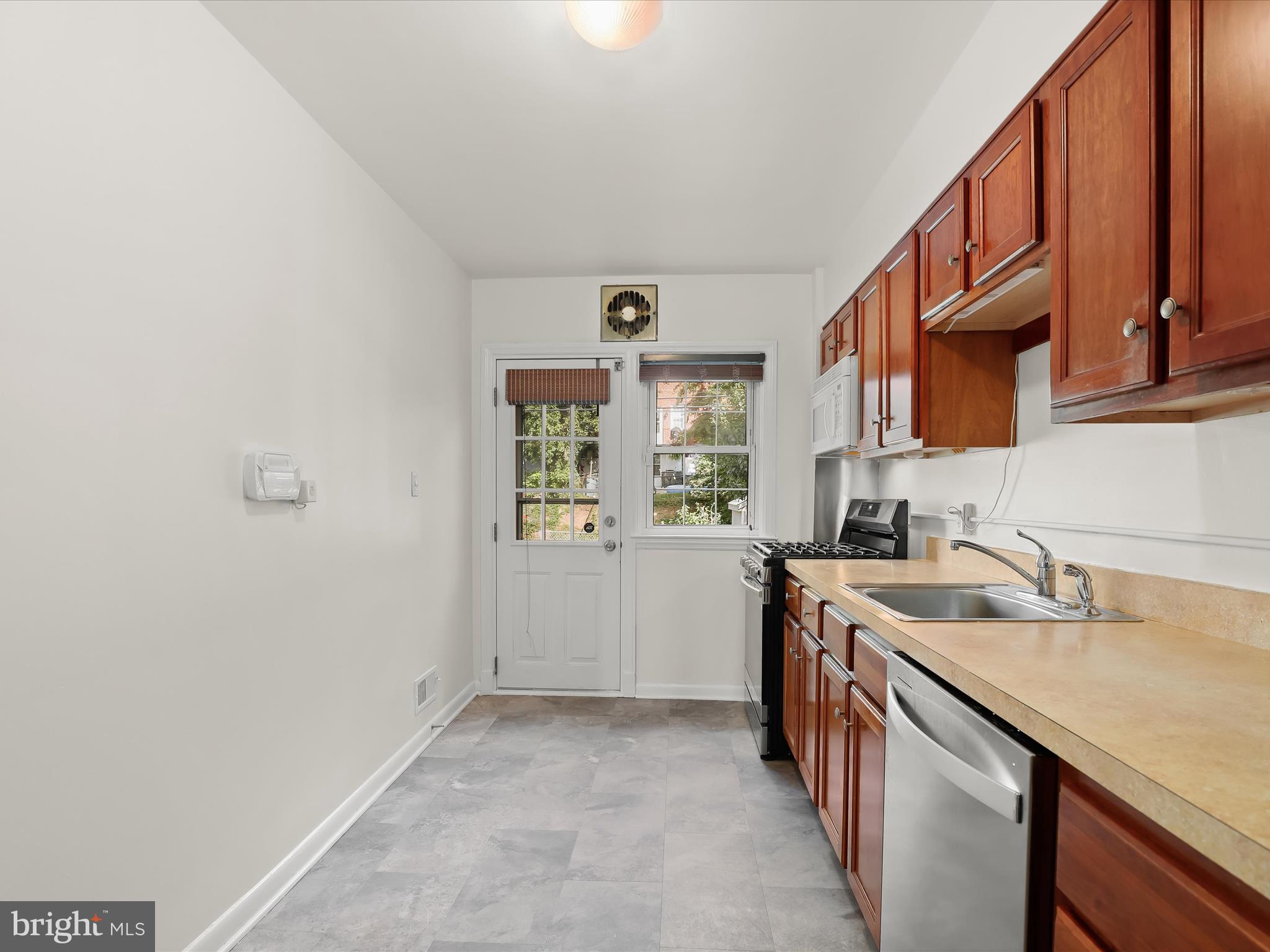 ACADEMY HEIGHTS - Residential