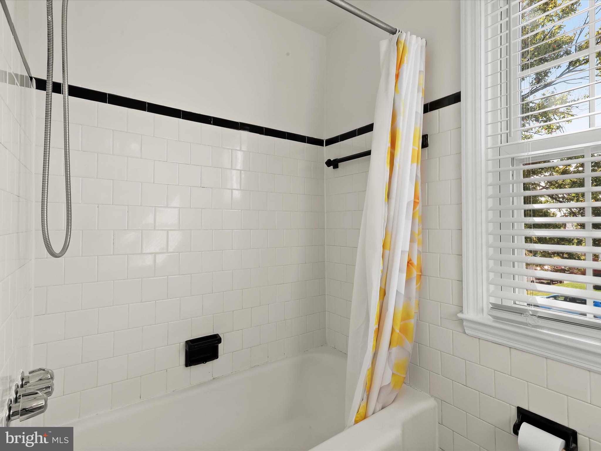 ACADEMY HEIGHTS - Residential