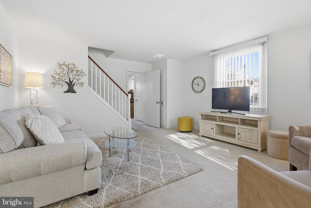 Photo of 1121 Chester Pike, CRUM LYNNE, PA 19022 (MLS # PADE2106570)