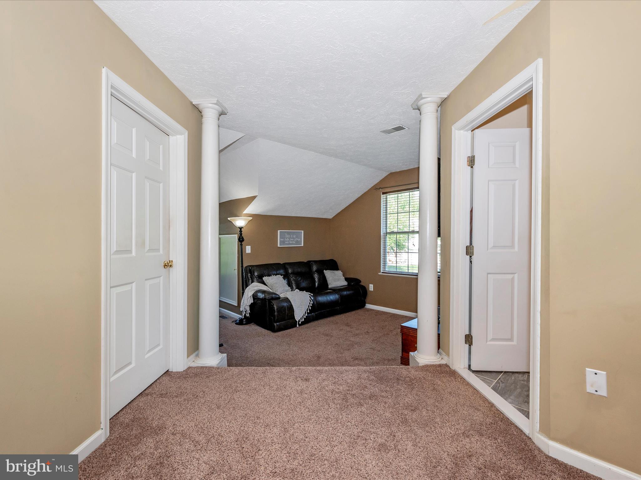 SPRING RIDGE - Residential