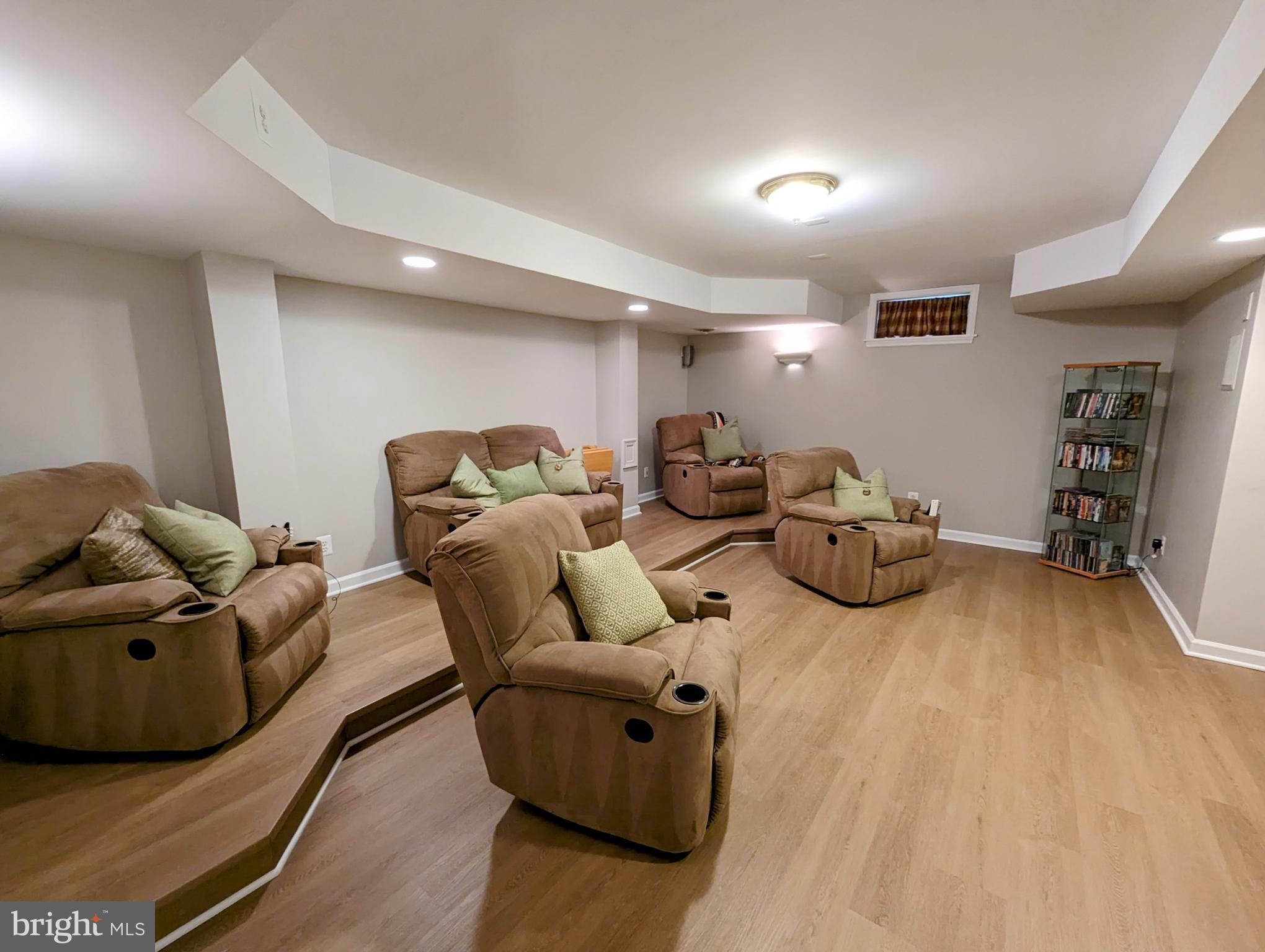 SPRING RIDGE - Residential