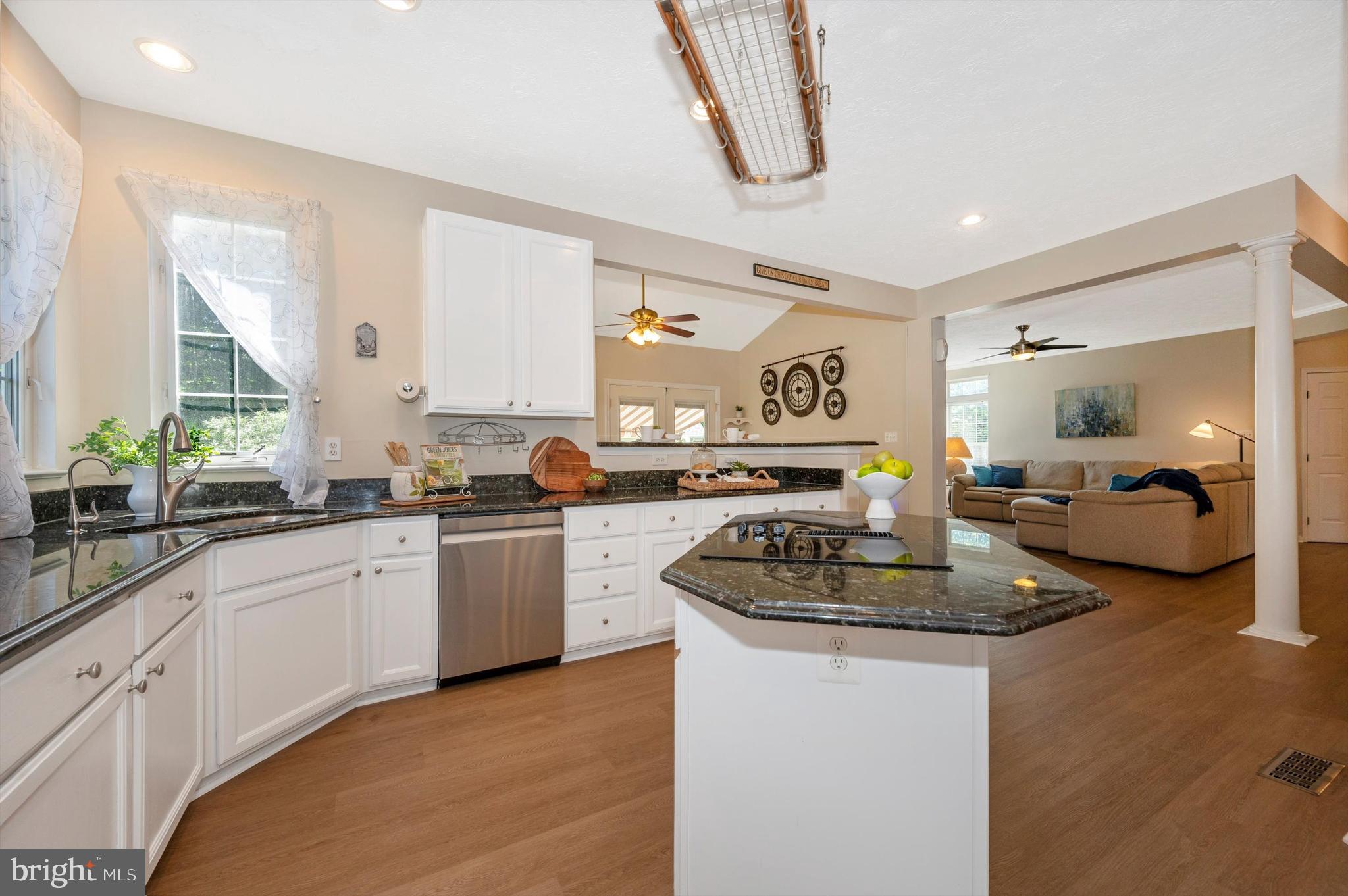 SPRING RIDGE - Residential