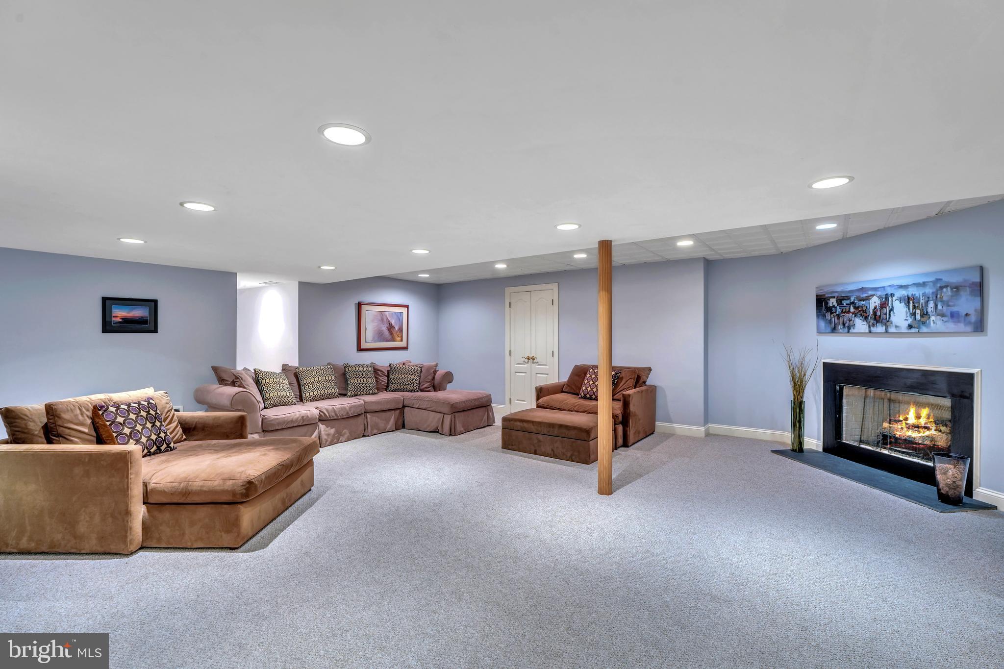 ROSE TREE ESTS - Residential