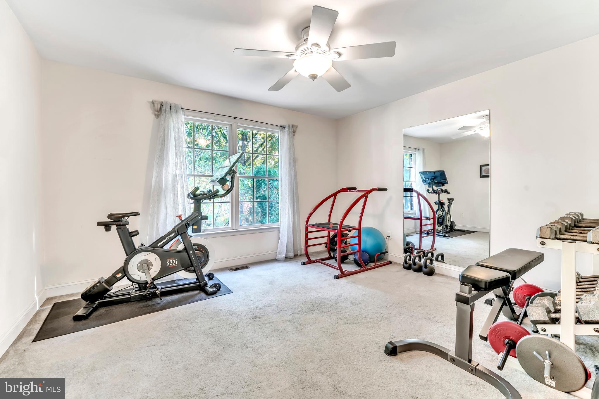 ROSE TREE ESTS - Residential