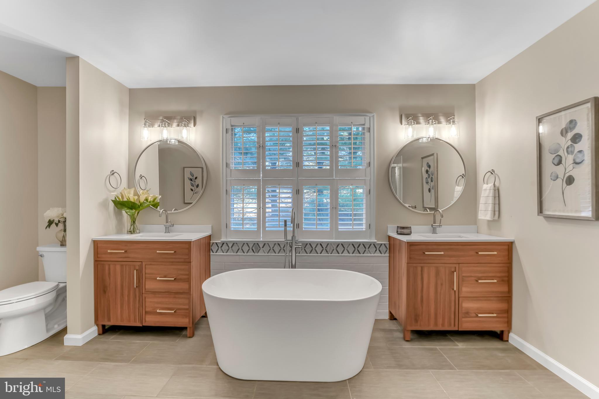 ROSE TREE ESTS - Residential