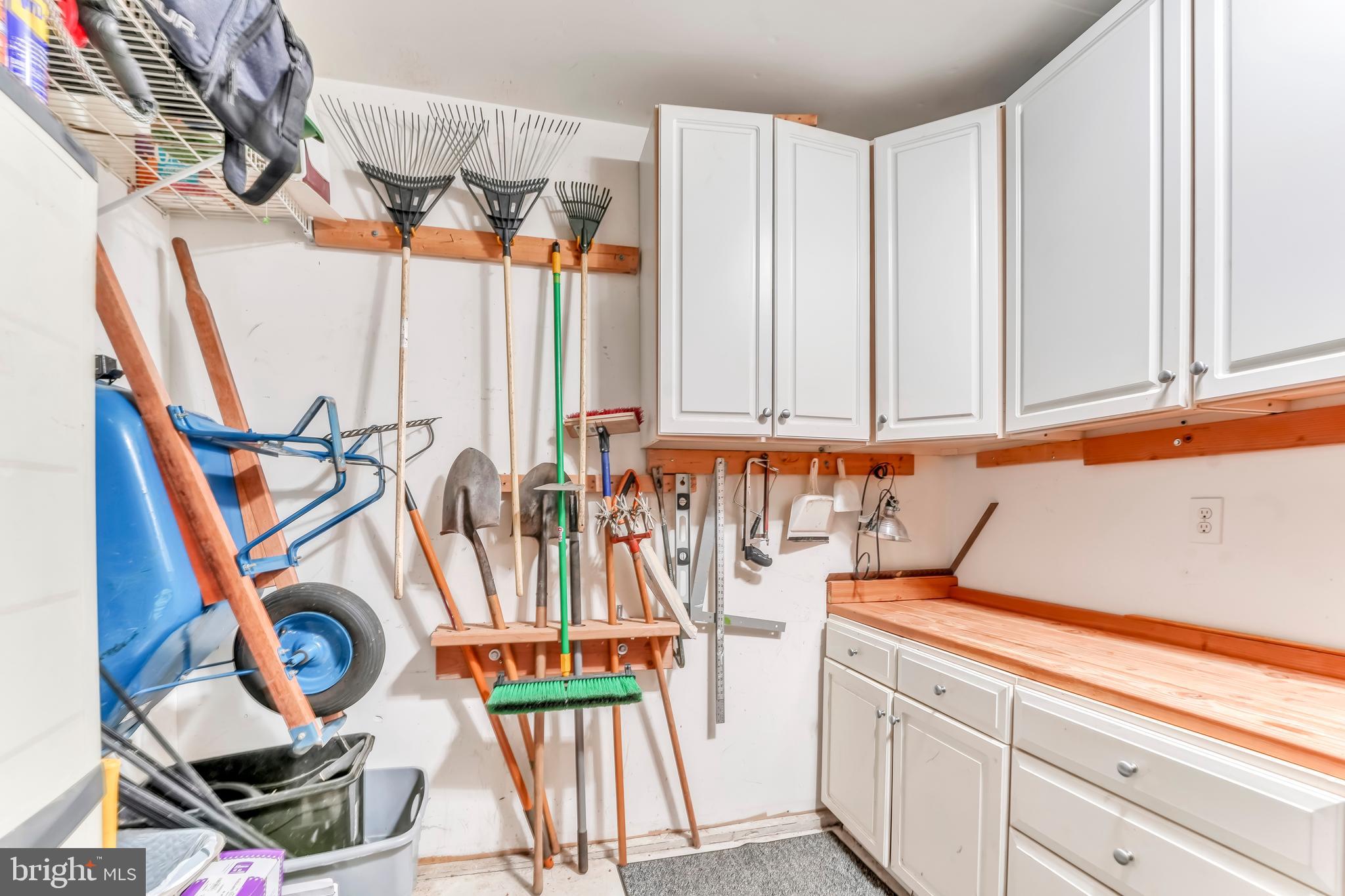 ROSE TREE ESTS - Residential