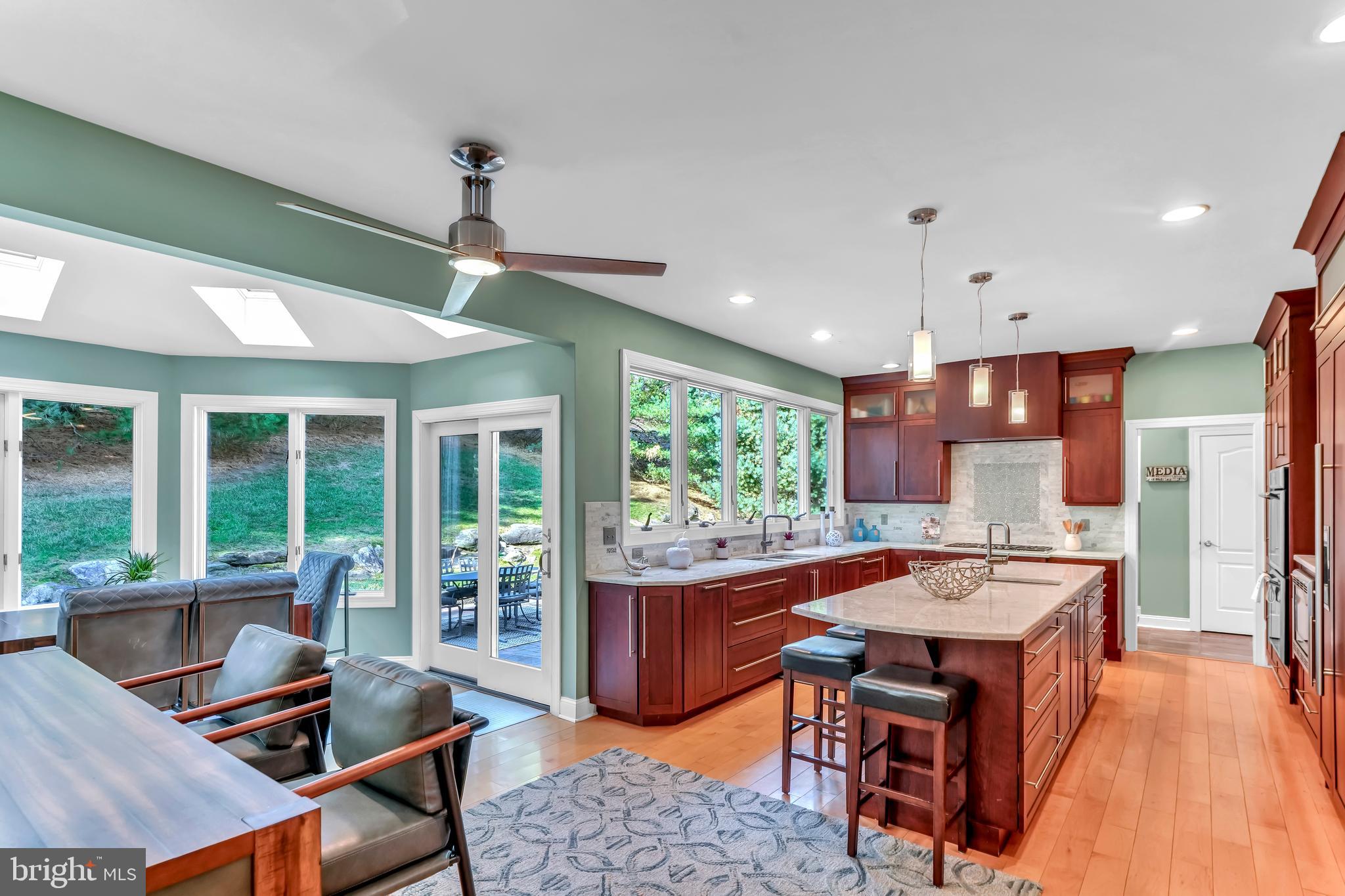 ROSE TREE ESTS - Residential