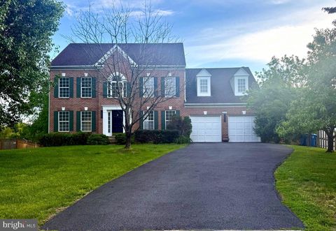 Photo of 2626 Iron Forge Road, HERNDON, VA 20171 (MLS # VAFX2313102)