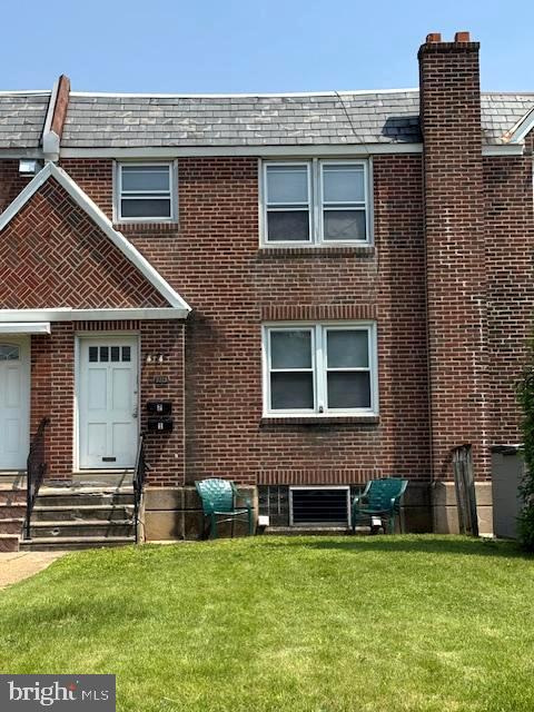 For sale is a 1 + 2 row duplex with separate utilities. Both units are vacant for the new owner to put in his or her own tenants. The 1st floor has 1 bedroom, 1 bathroom, kitchen and living room. The 2nd floor has 2 bedrooms, 1 bathroom, kitchen & living room. There is also a 2 car garage that could be rented out for added income. There are two storage areas in the basement. One for each unit. The property is nice & clean and ready for a new owner(s).