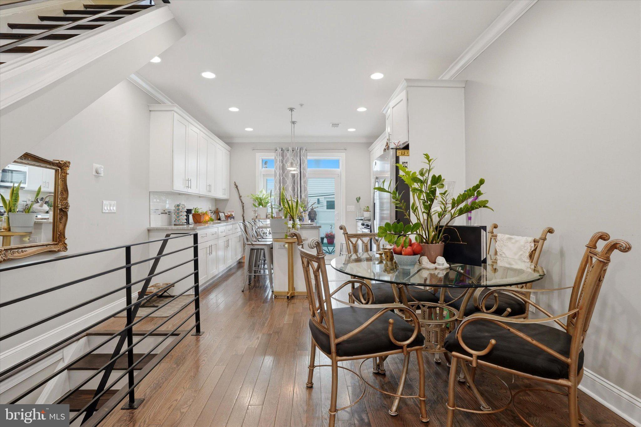 FRANCISVILLE - Residential