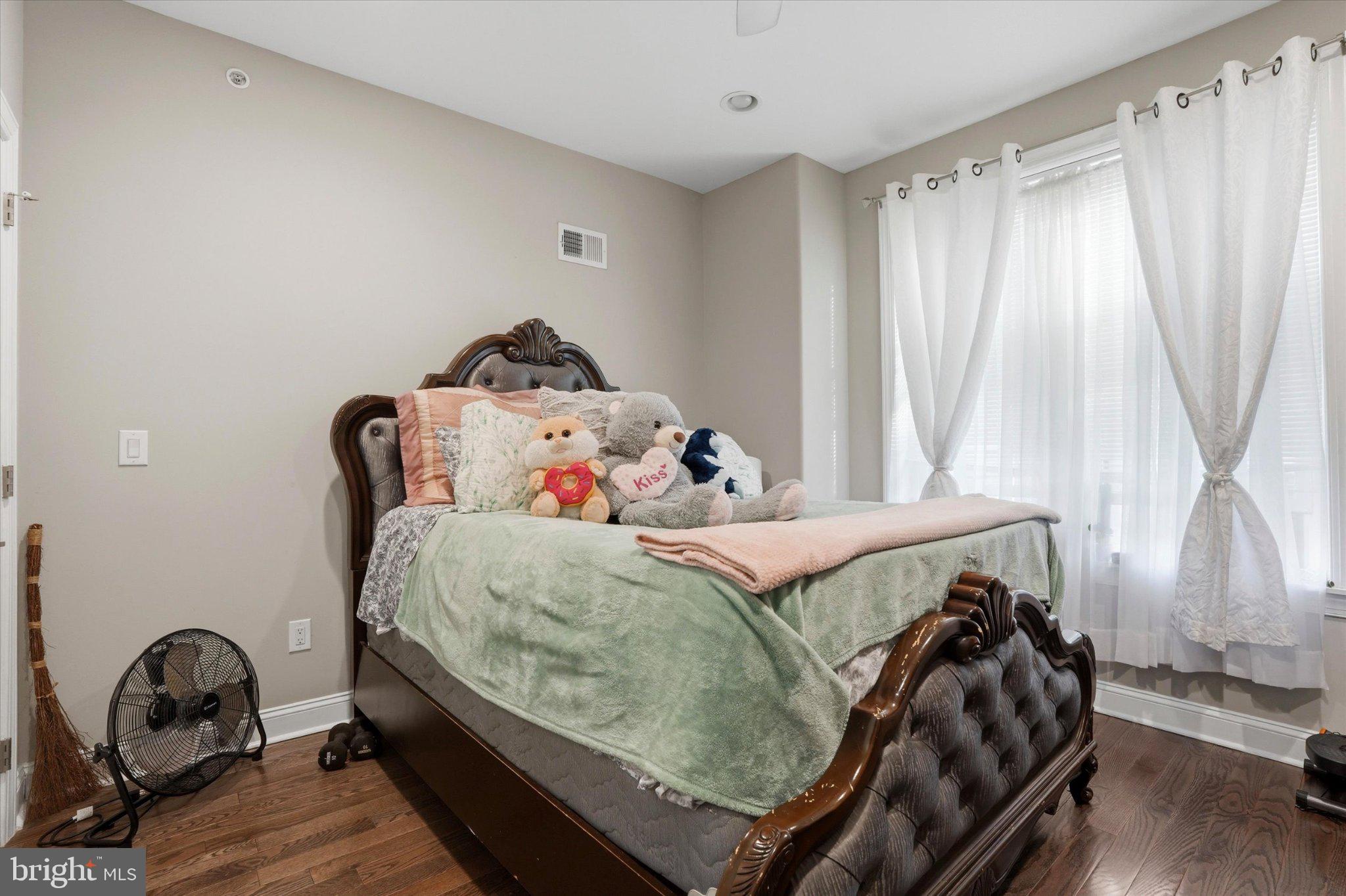 FRANCISVILLE - Residential