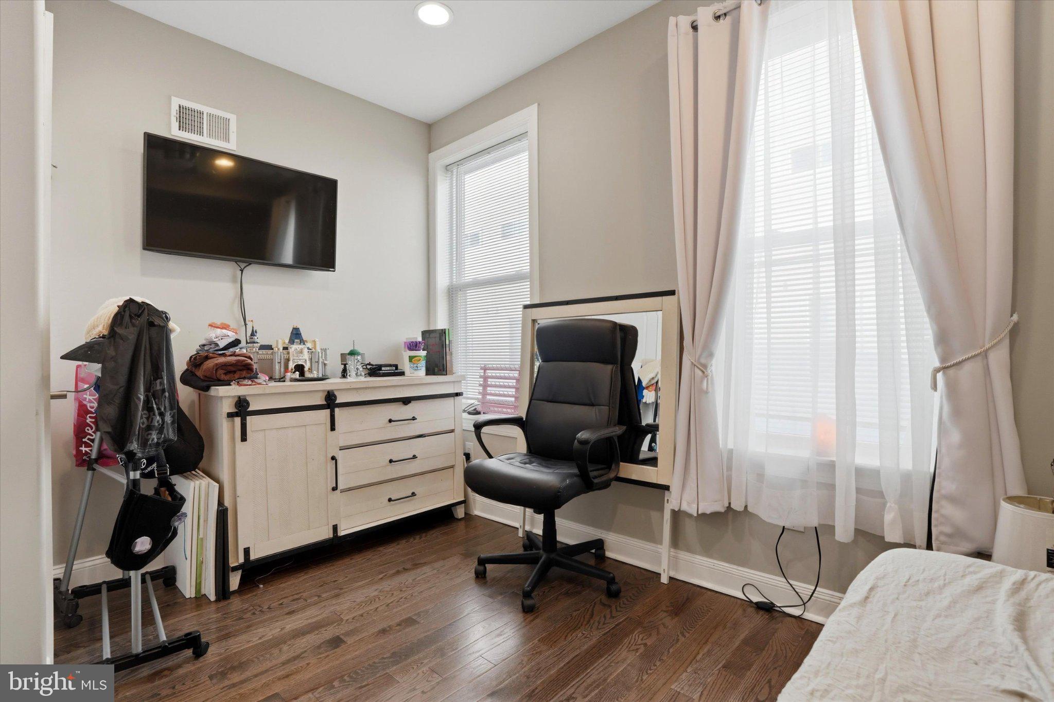 FRANCISVILLE - Residential