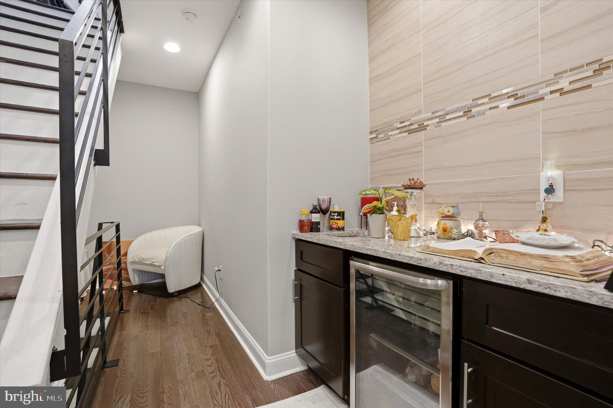 FRANCISVILLE - Residential