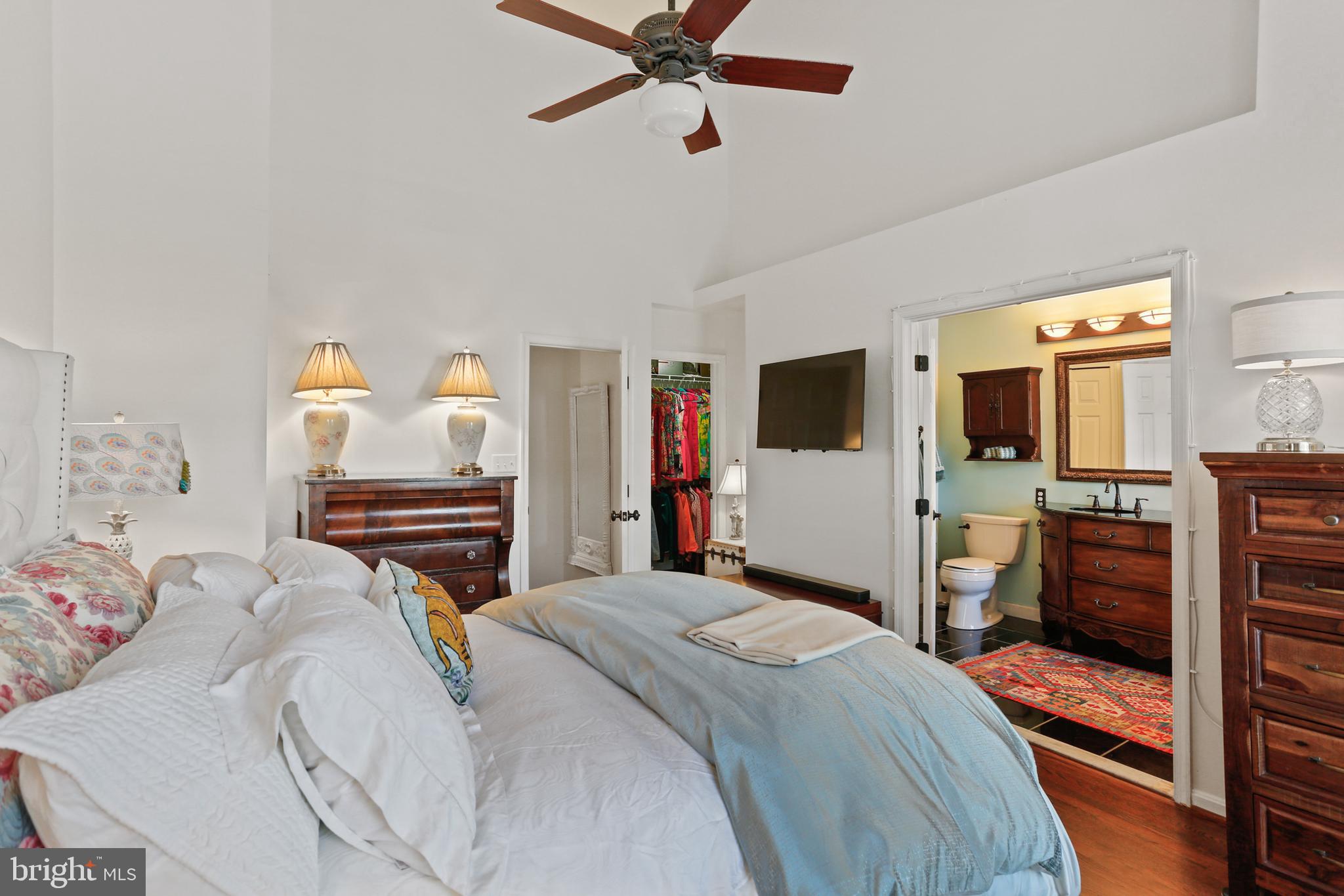 HUNTERS RUN - Residential