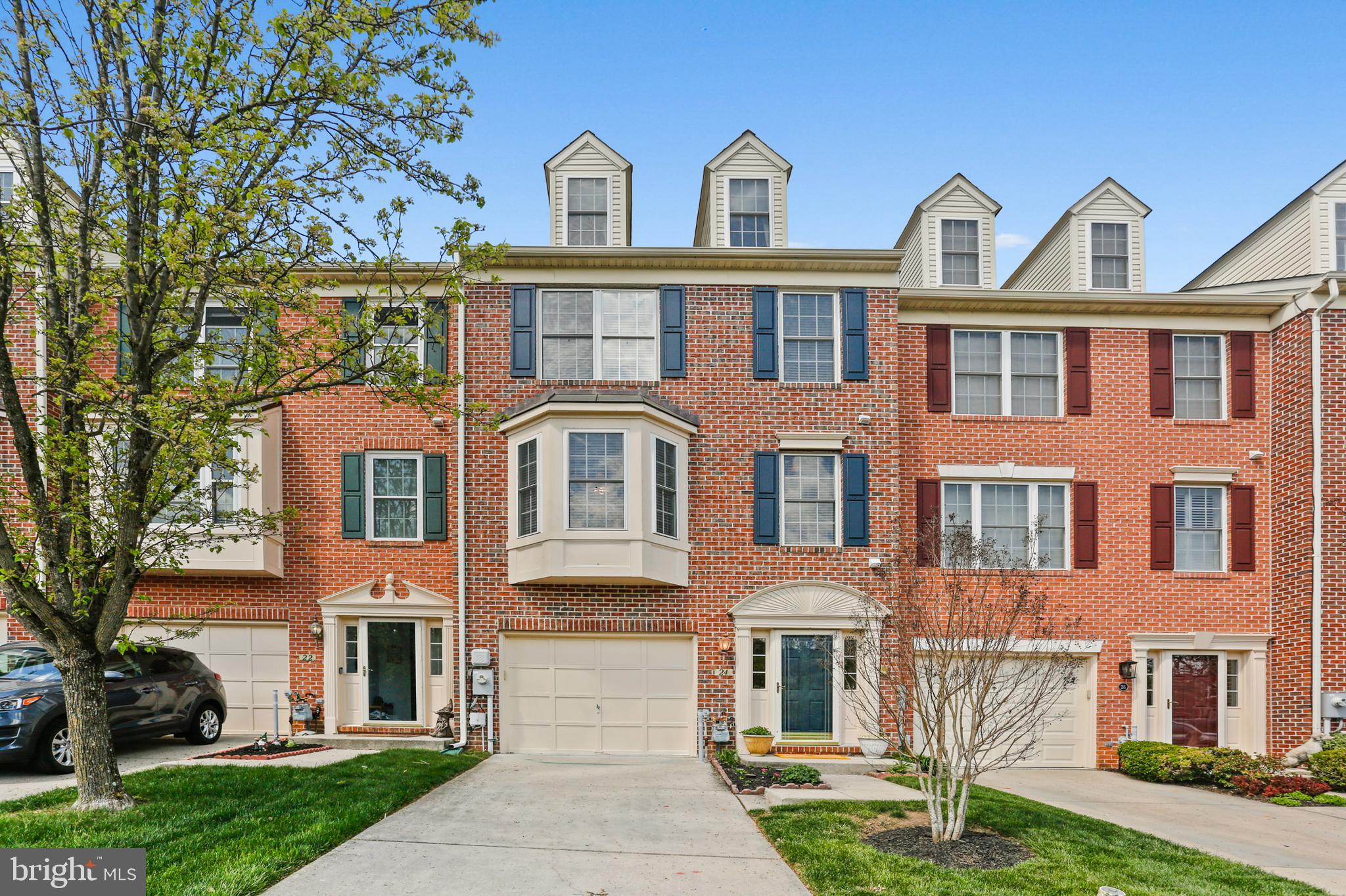 HUNTERS RUN - Residential