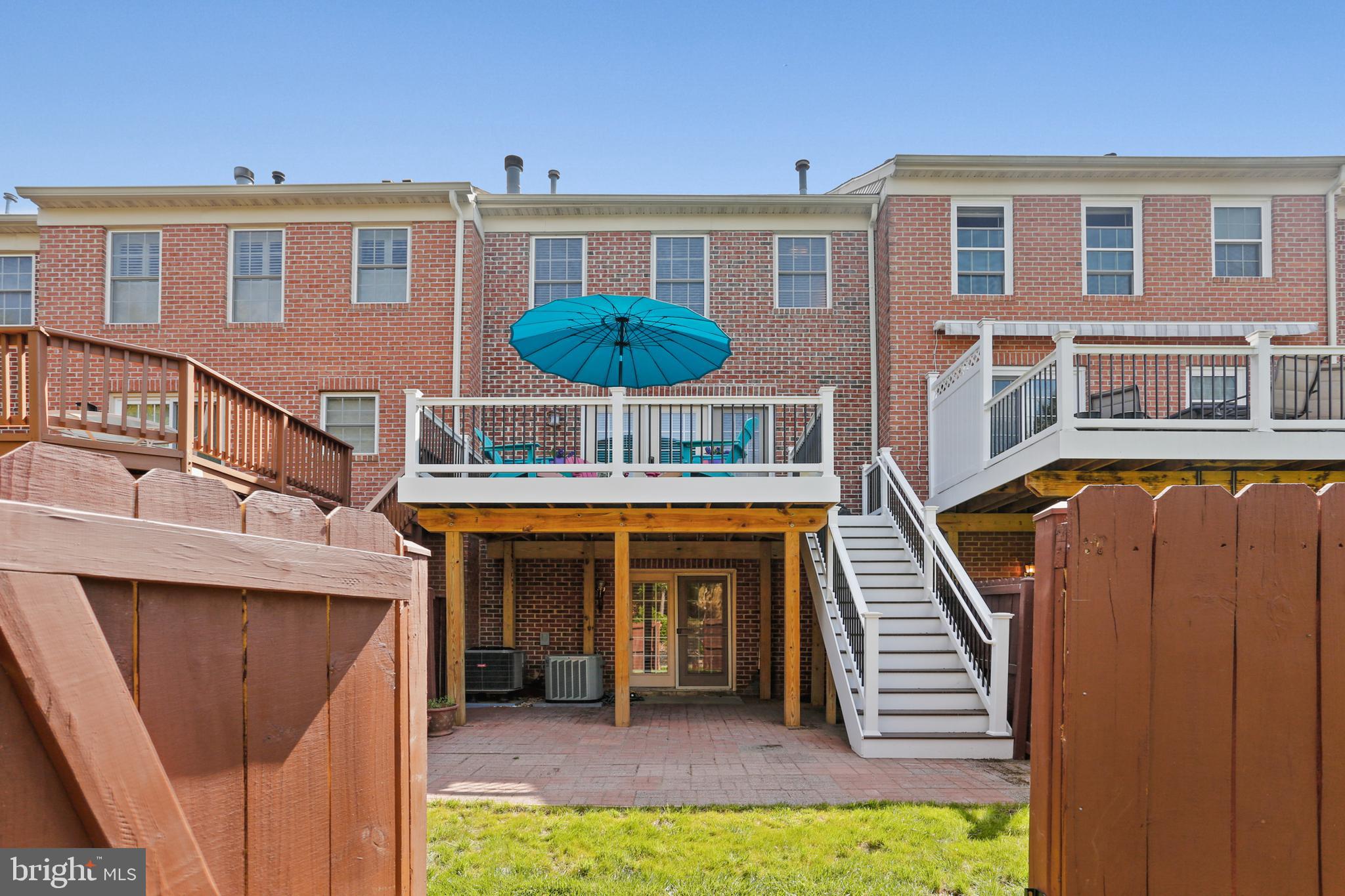 HUNTERS RUN - Residential