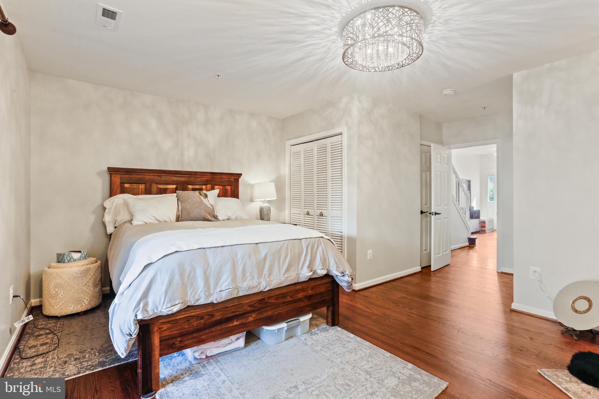 HUNTERS RUN - Residential