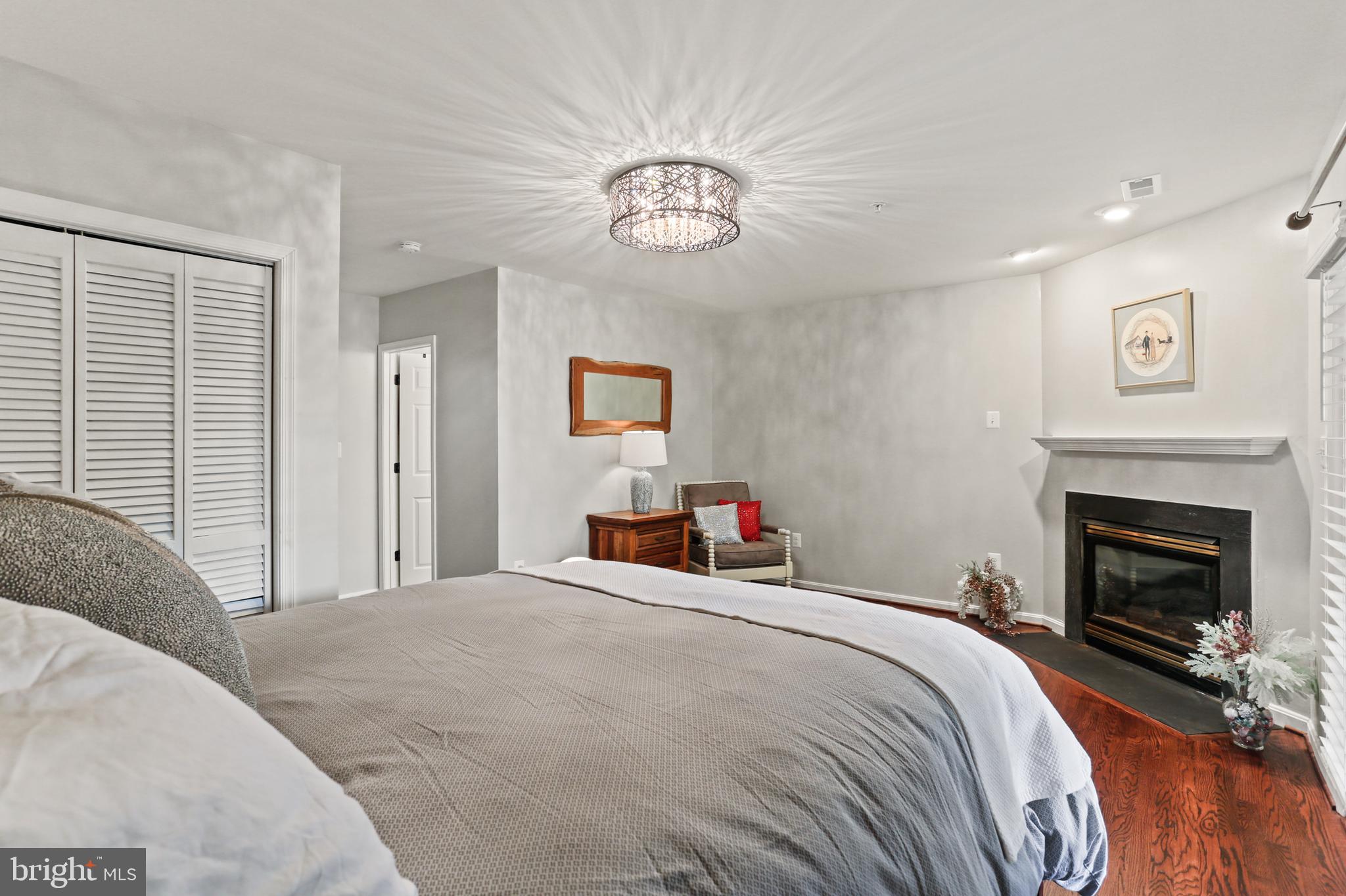 HUNTERS RUN - Residential