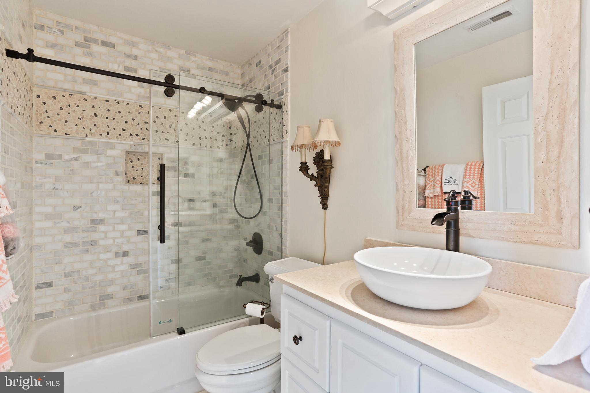 HUNTERS RUN - Residential