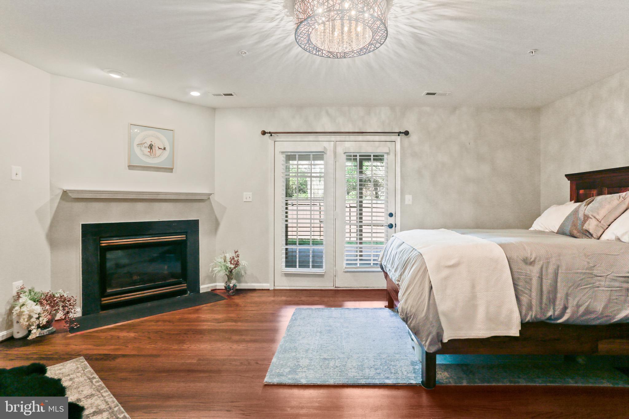 HUNTERS RUN - Residential