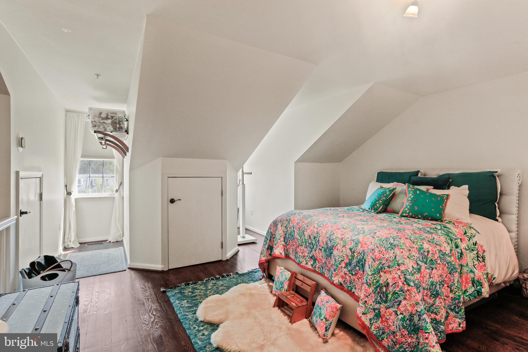 HUNTERS RUN - Residential