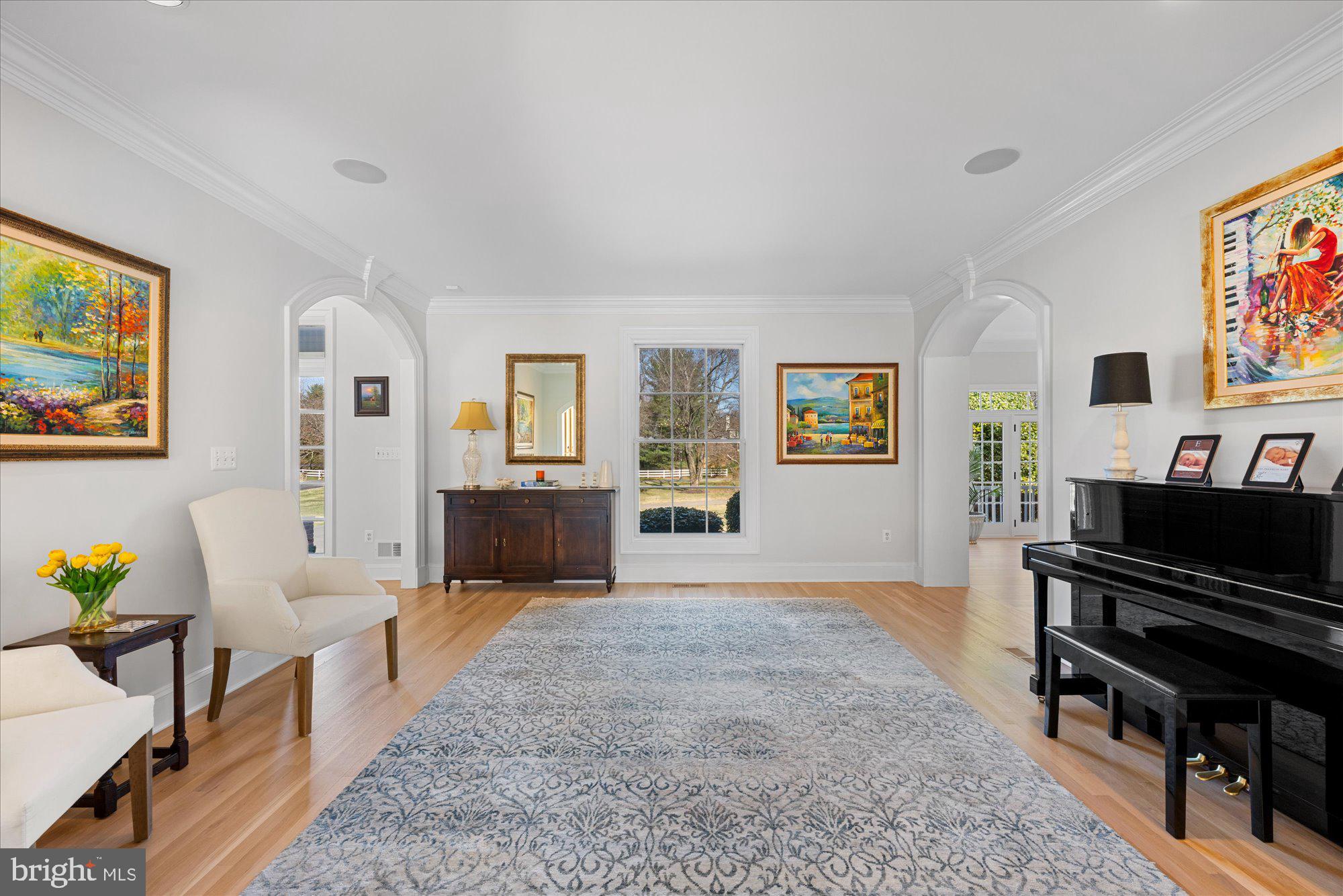 POTOMAC OUTSIDE - Residential