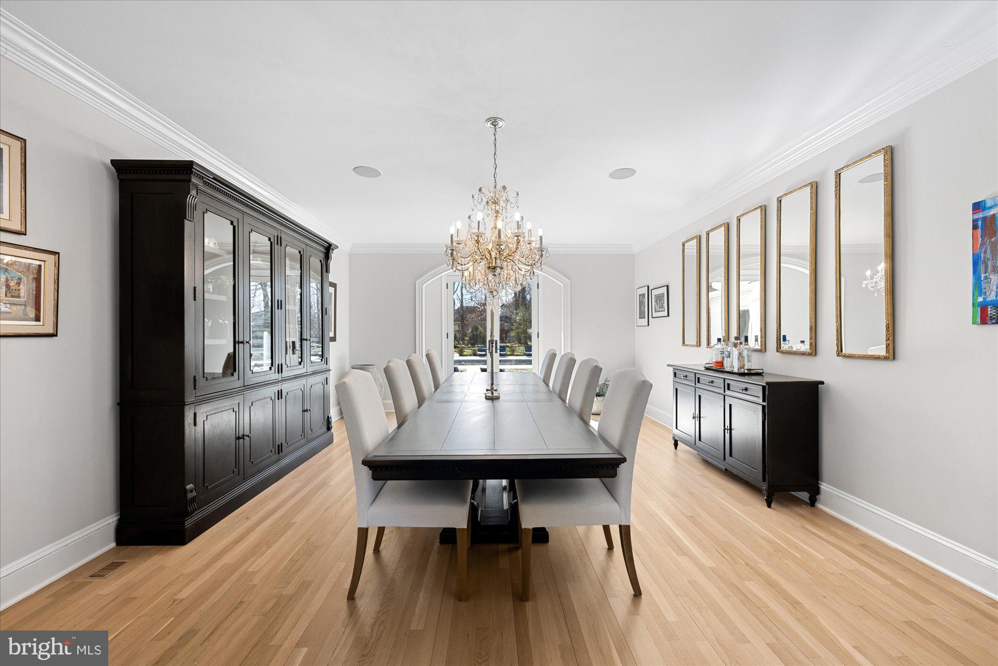 POTOMAC OUTSIDE - Residential