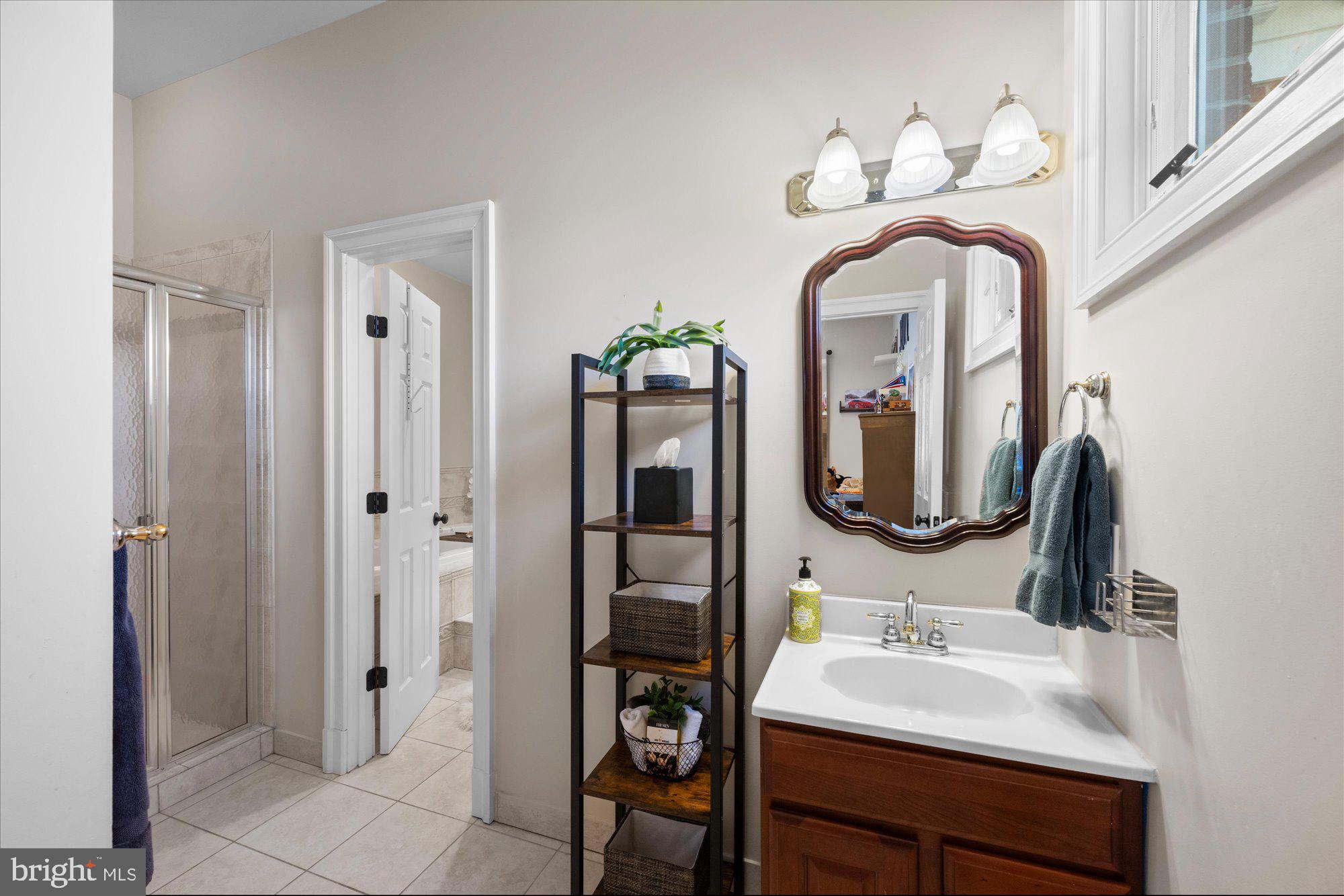 POTOMAC OUTSIDE - Residential