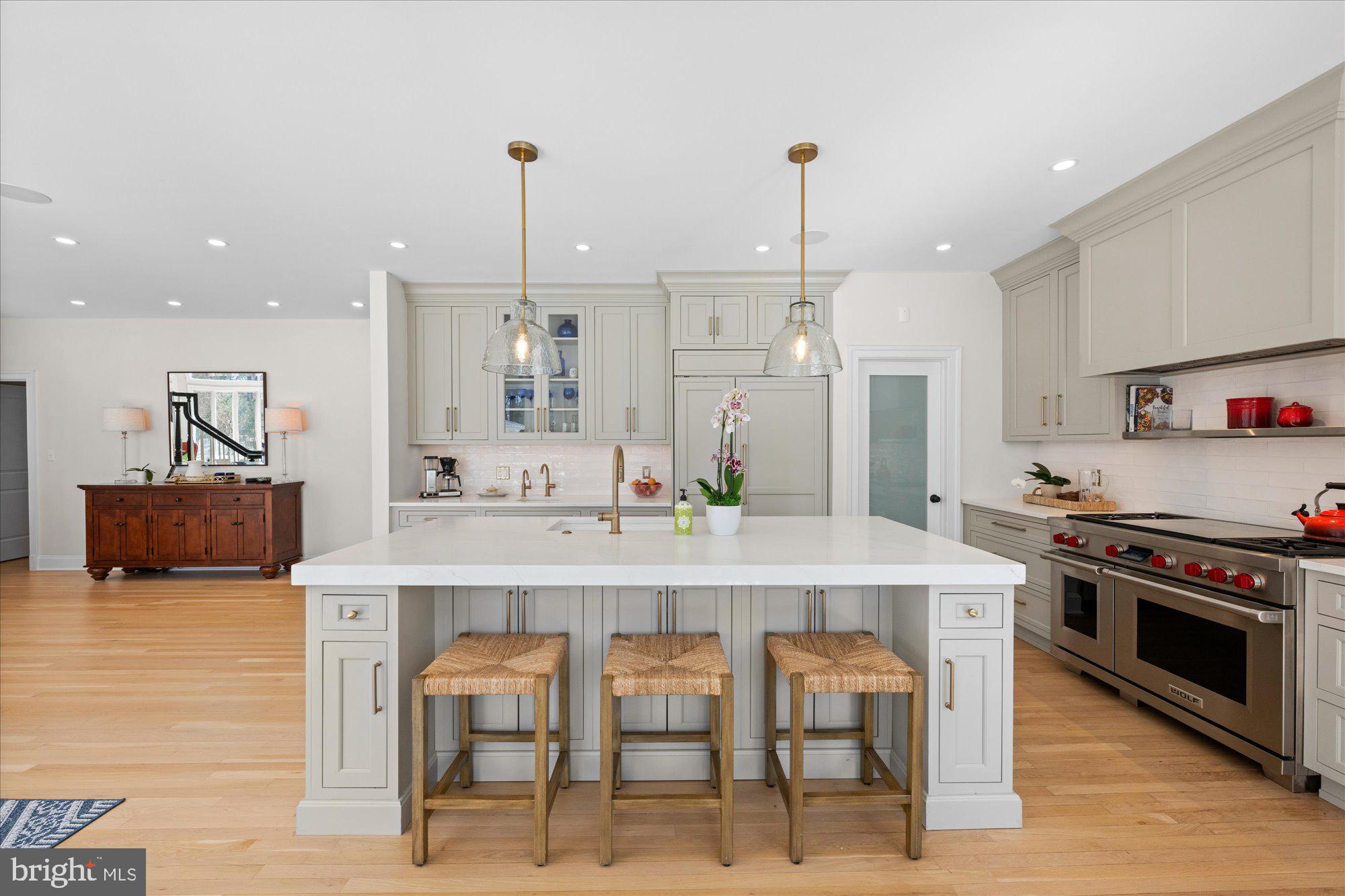 POTOMAC OUTSIDE - Residential