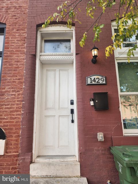 Townhouse For Sale - 1429 E Federal Street<br/> BALTIMORE, MD 21213