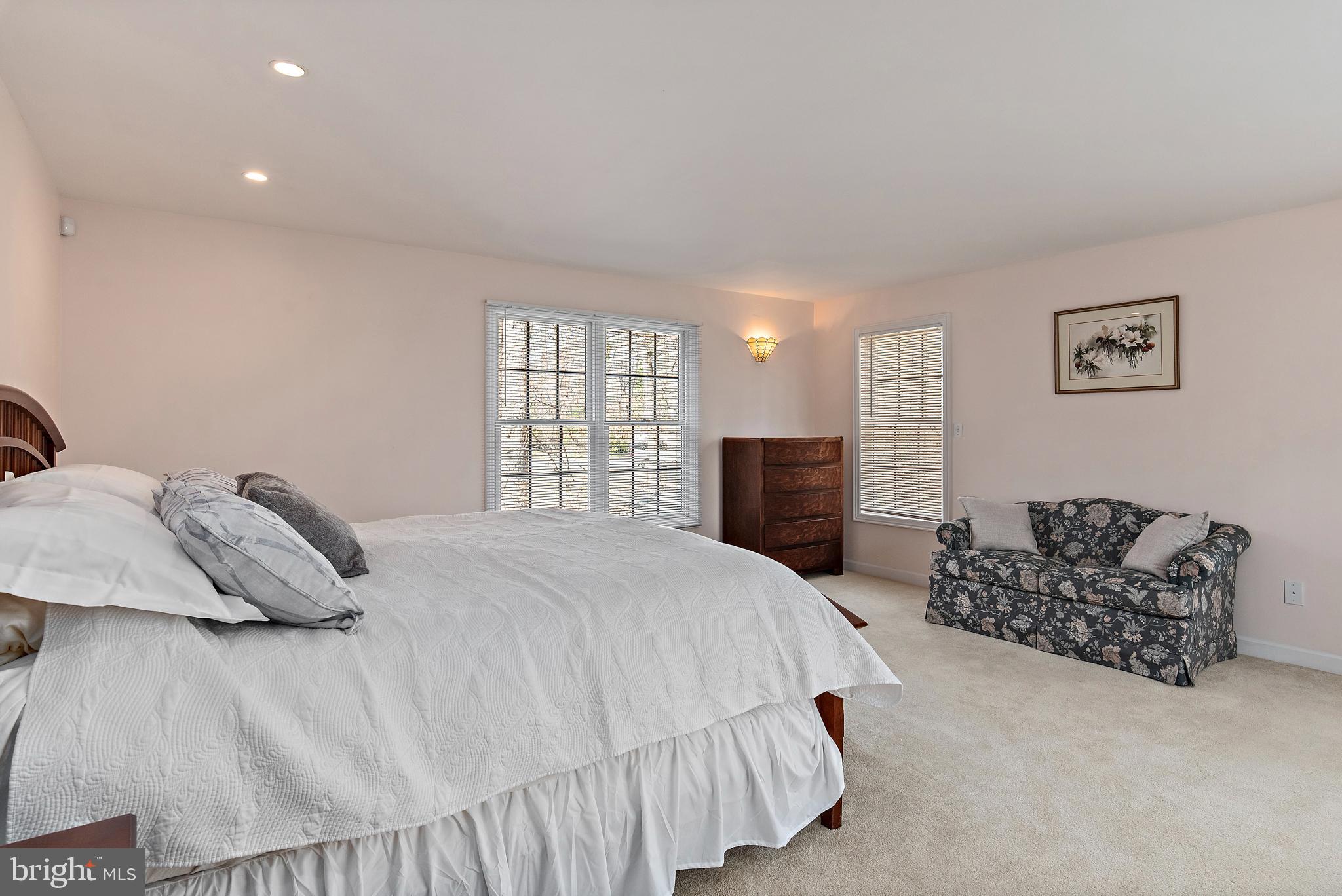 THE MEADOWS - Residential