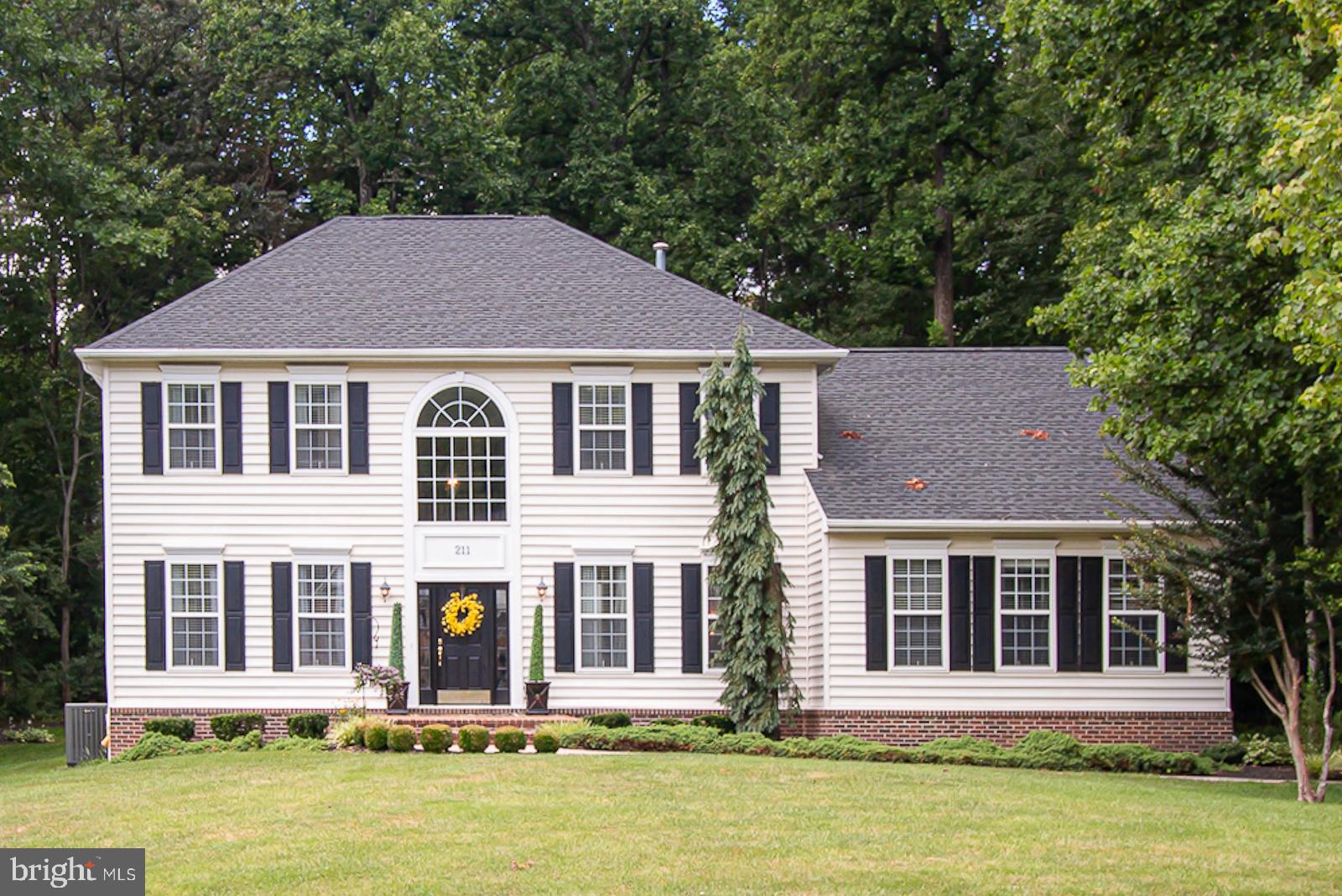 MAPLE CREEK - Residential