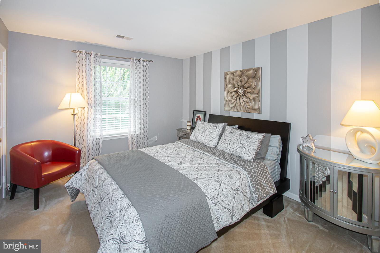 MAPLE CREEK - Residential