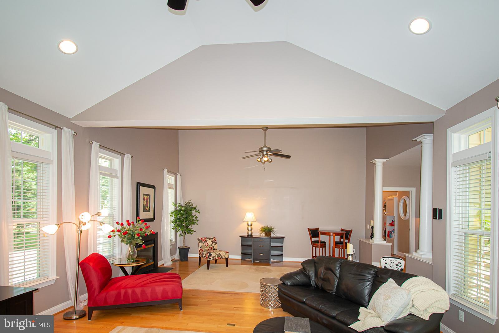 MAPLE CREEK - Residential