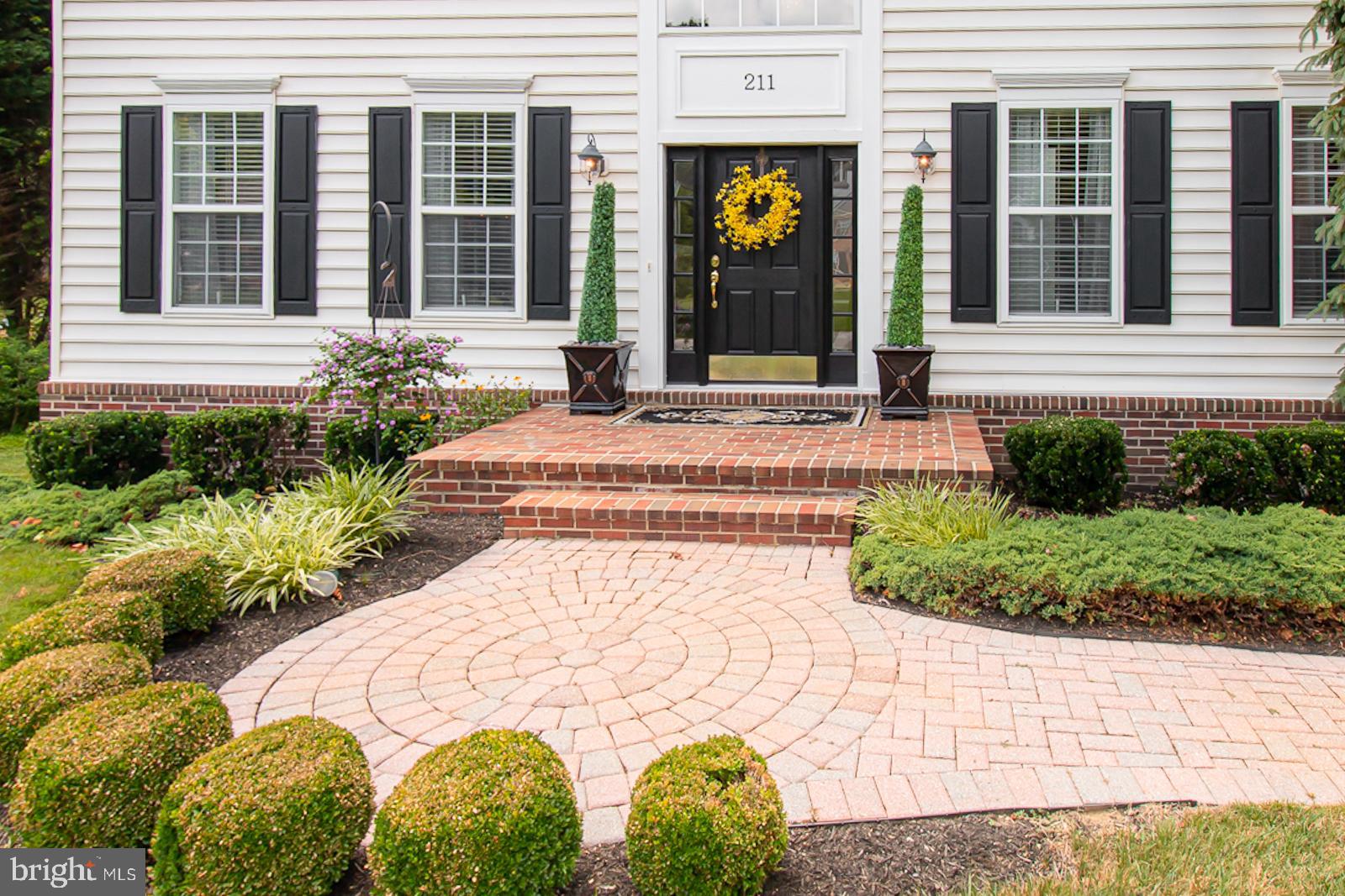 MAPLE CREEK - Residential