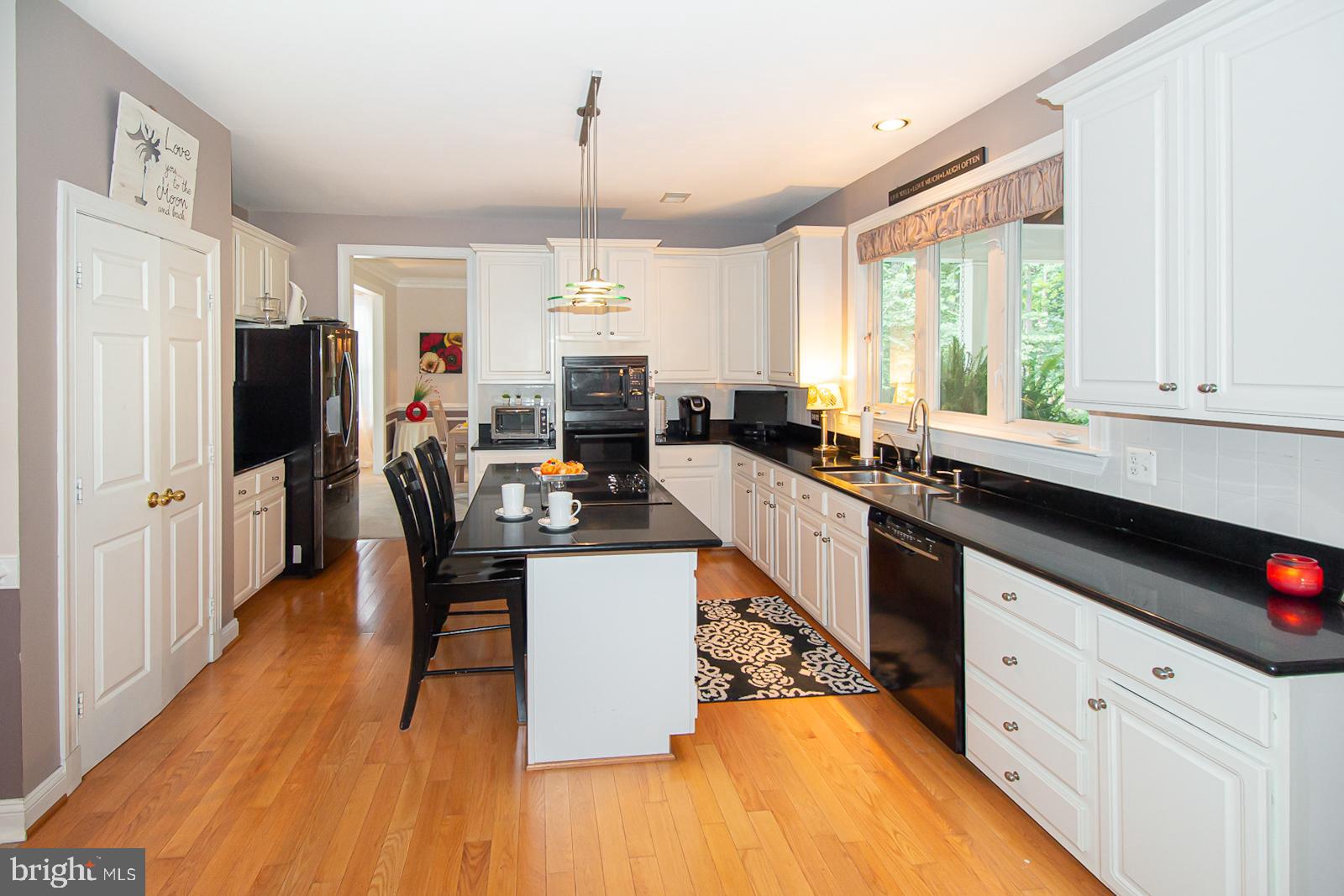 MAPLE CREEK - Residential