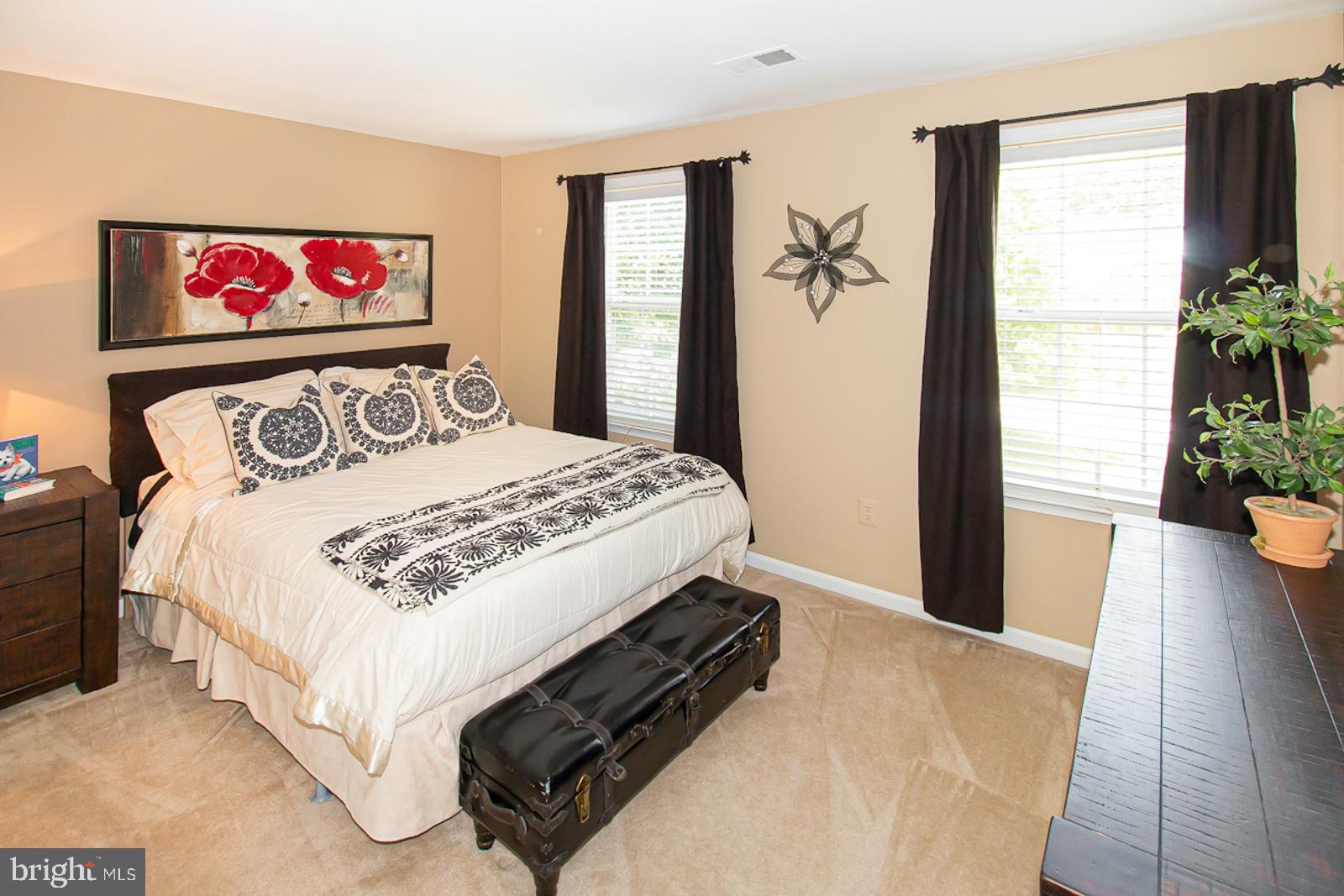 MAPLE CREEK - Residential