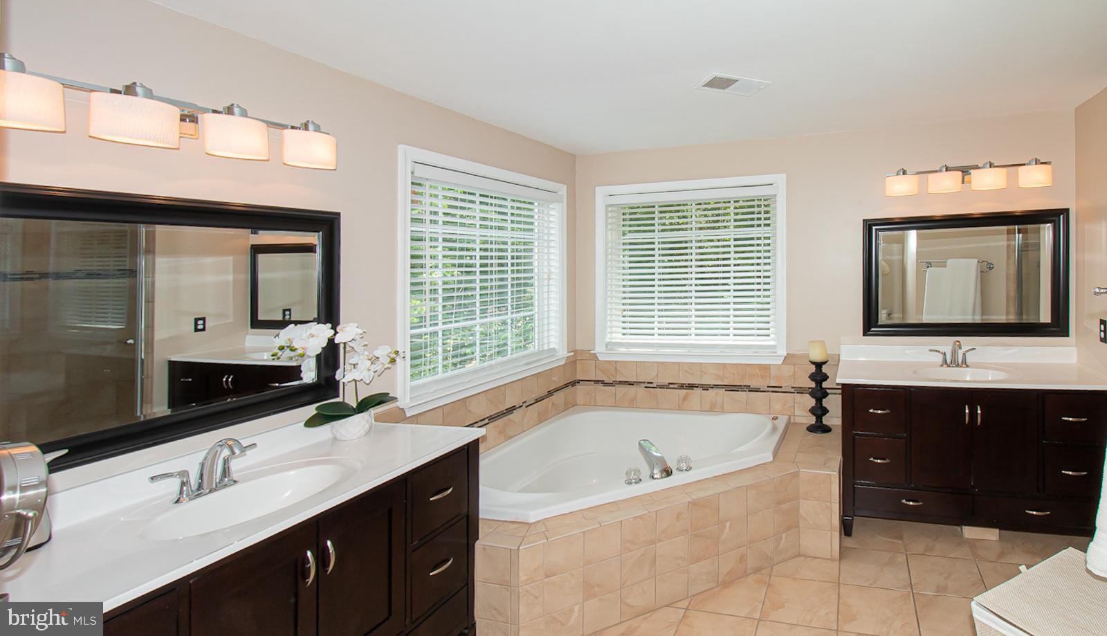 MAPLE CREEK - Residential