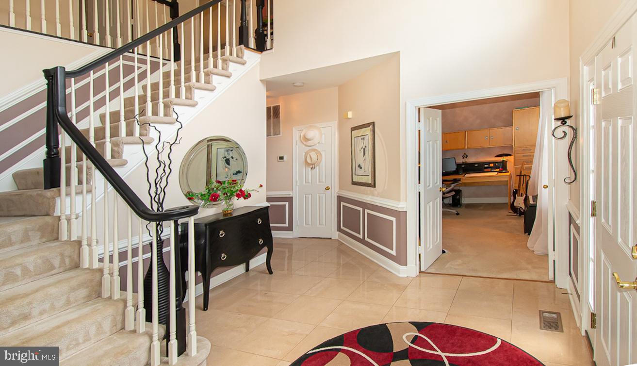 MAPLE CREEK - Residential