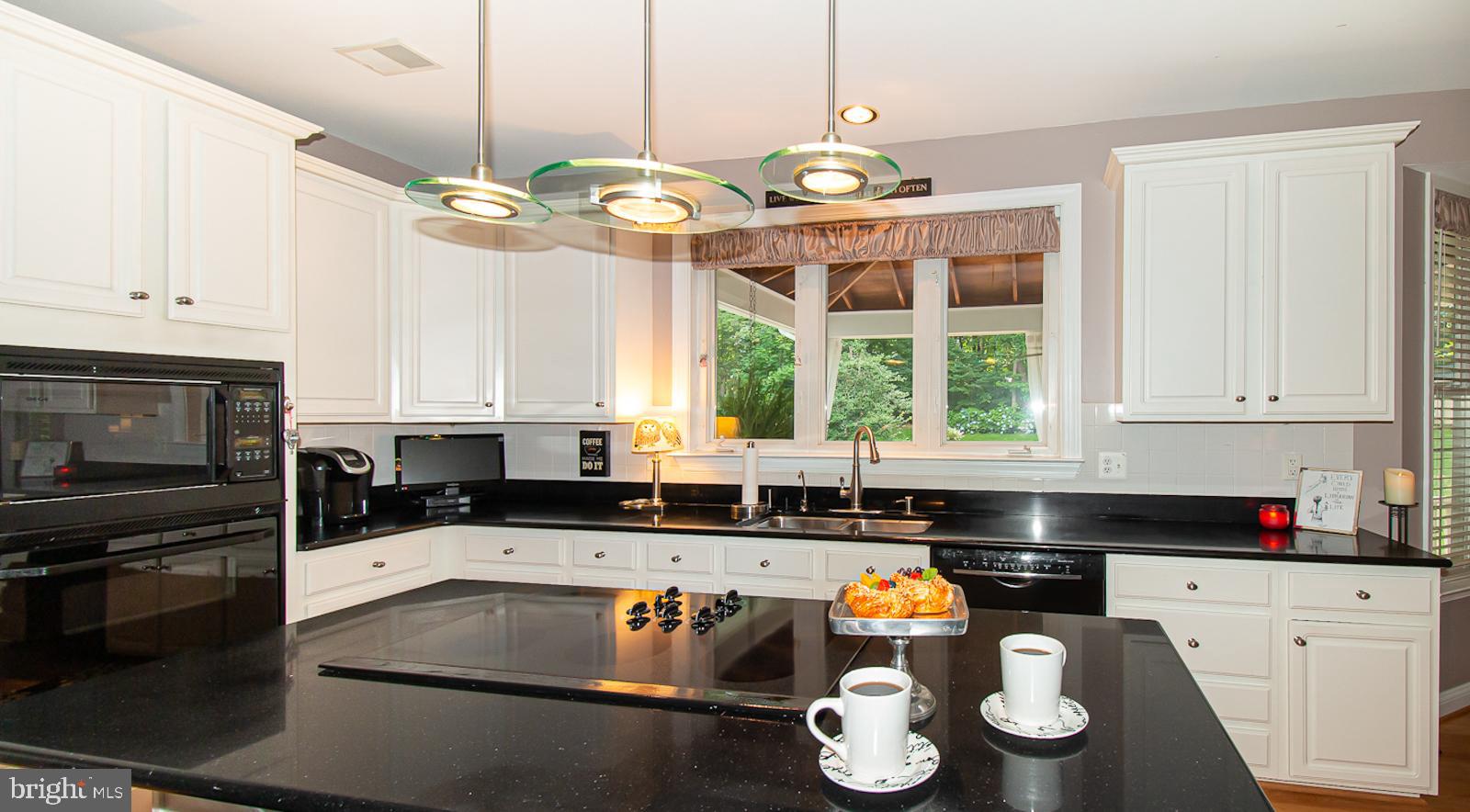 MAPLE CREEK - Residential