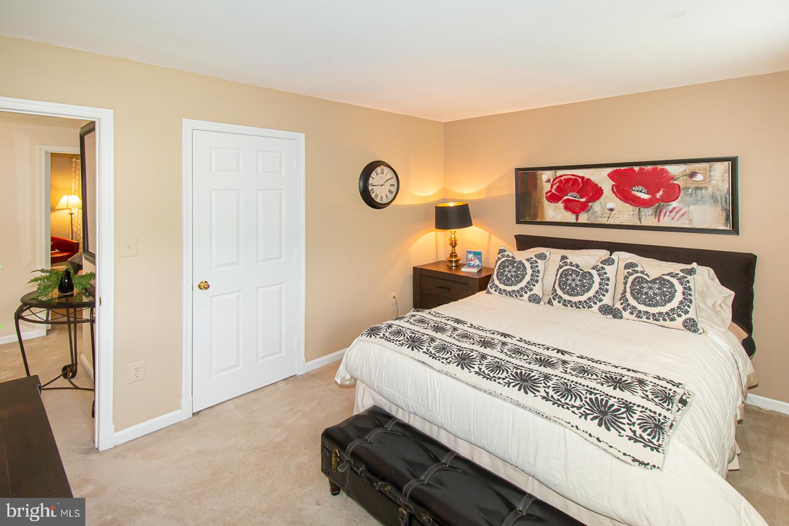 MAPLE CREEK - Residential