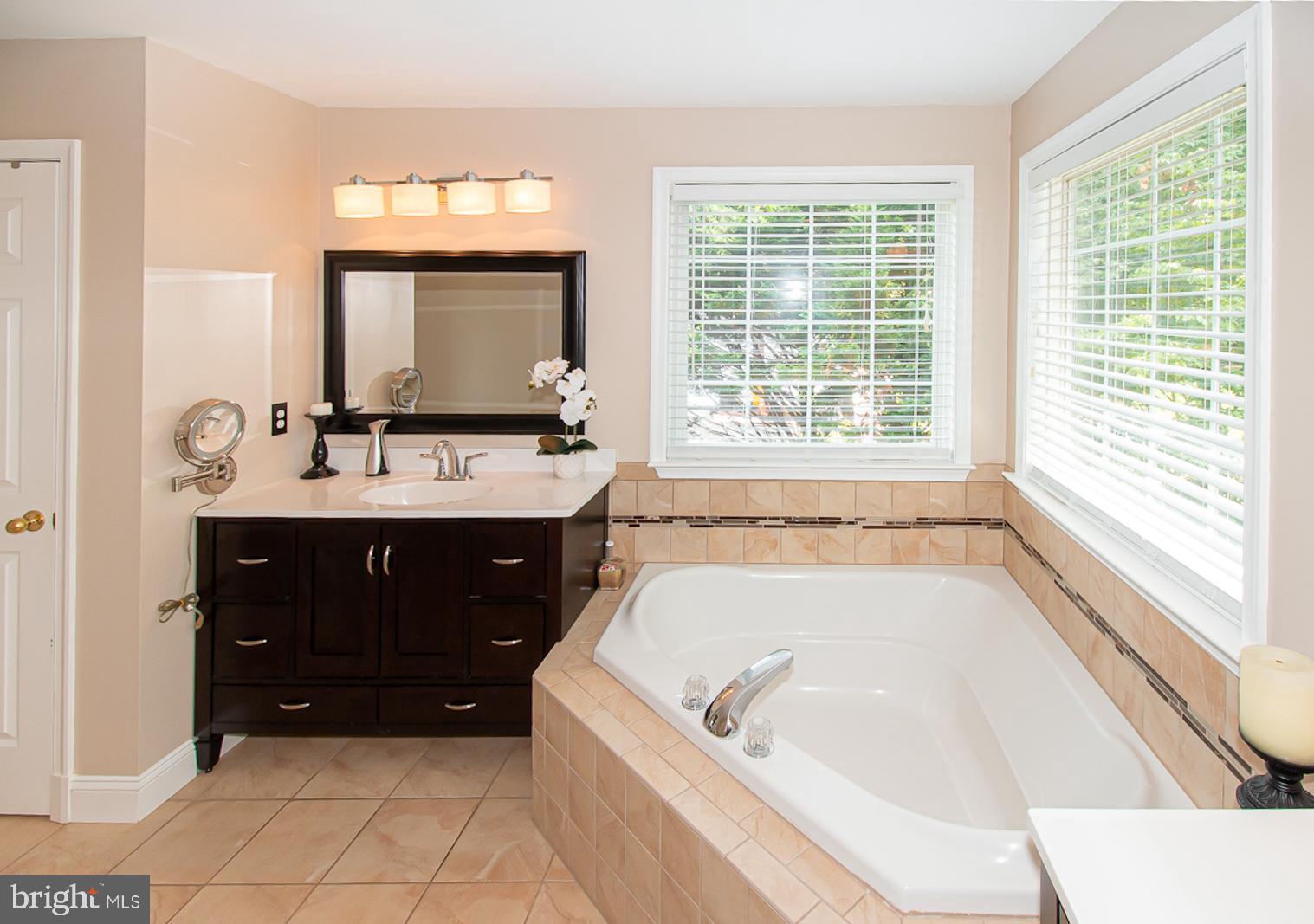 MAPLE CREEK - Residential