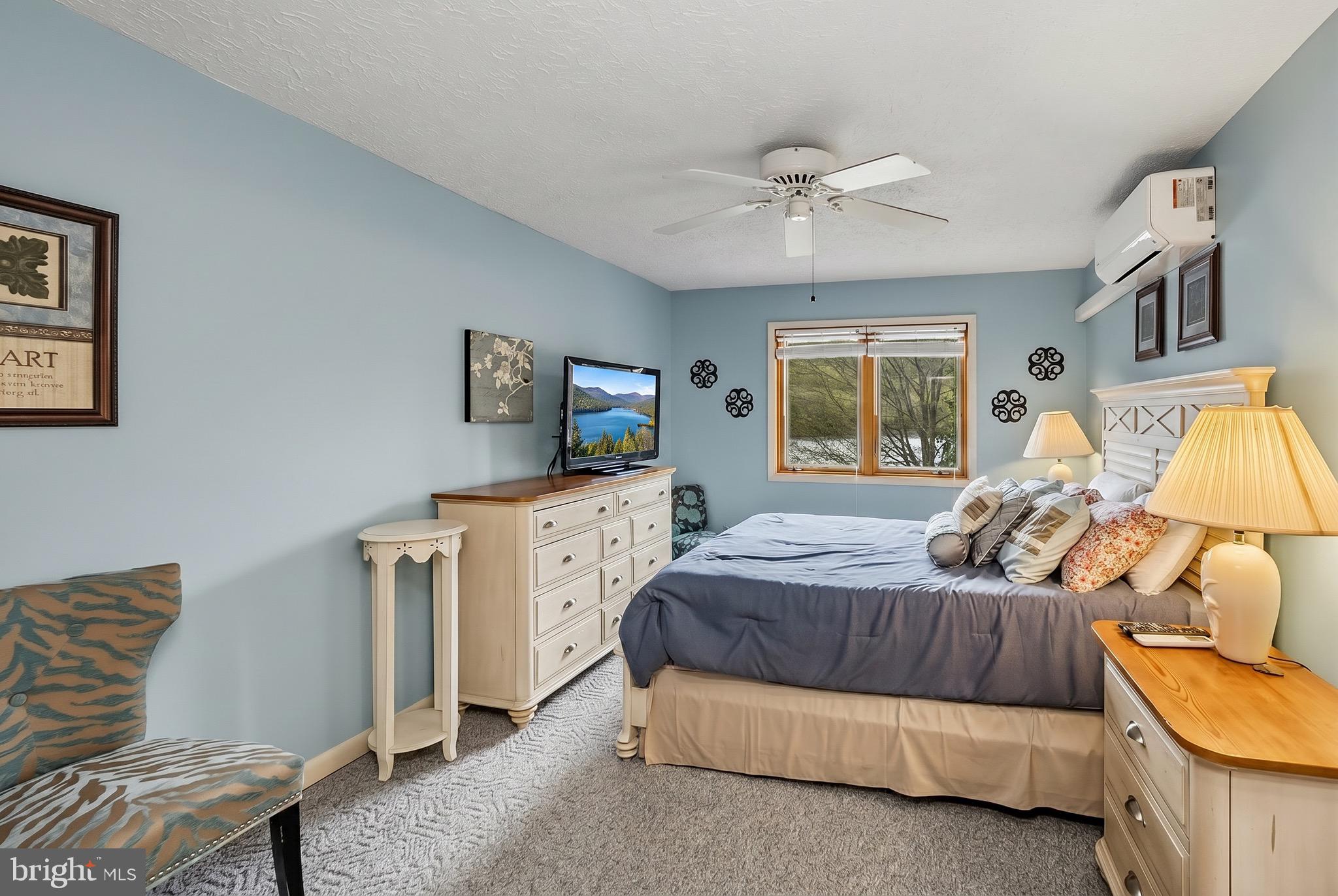 PINEBREEZE - Residential