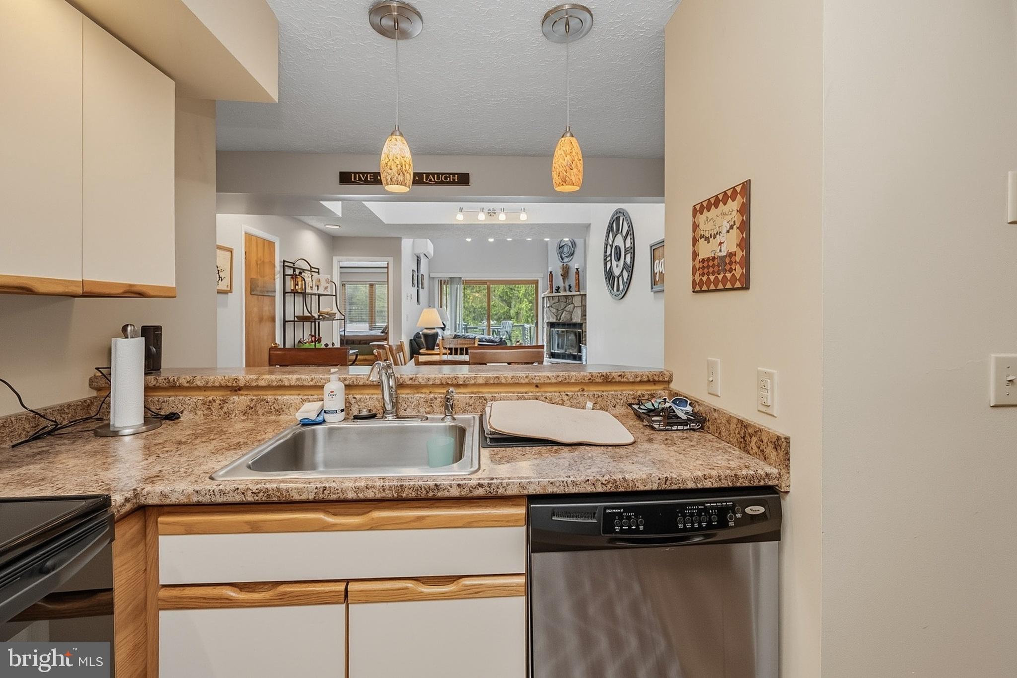 PINEBREEZE - Residential