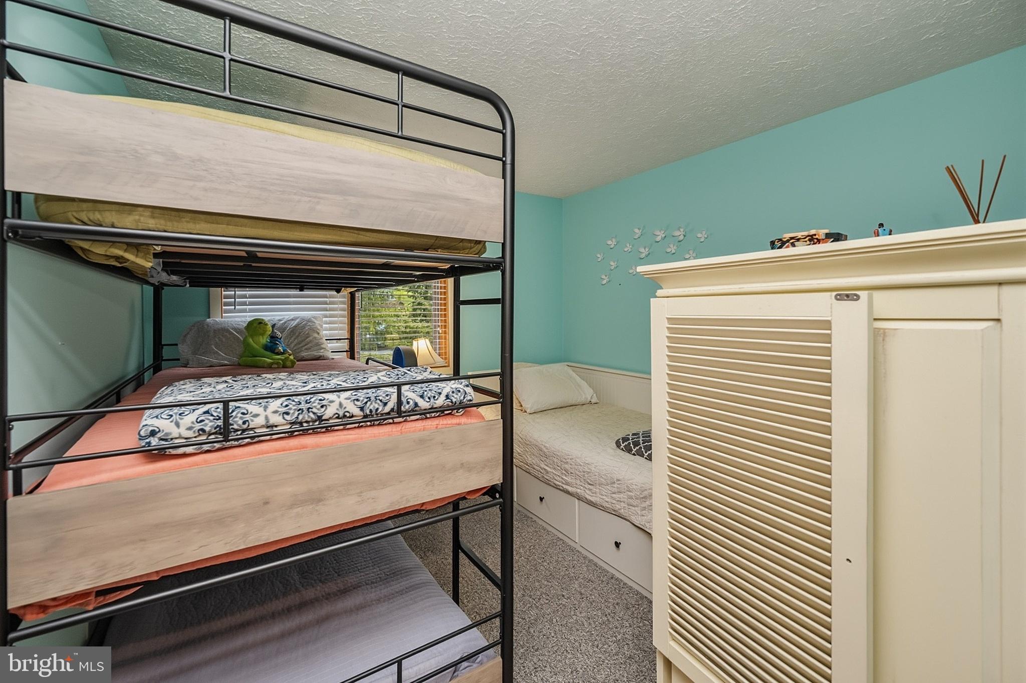 PINEBREEZE - Residential