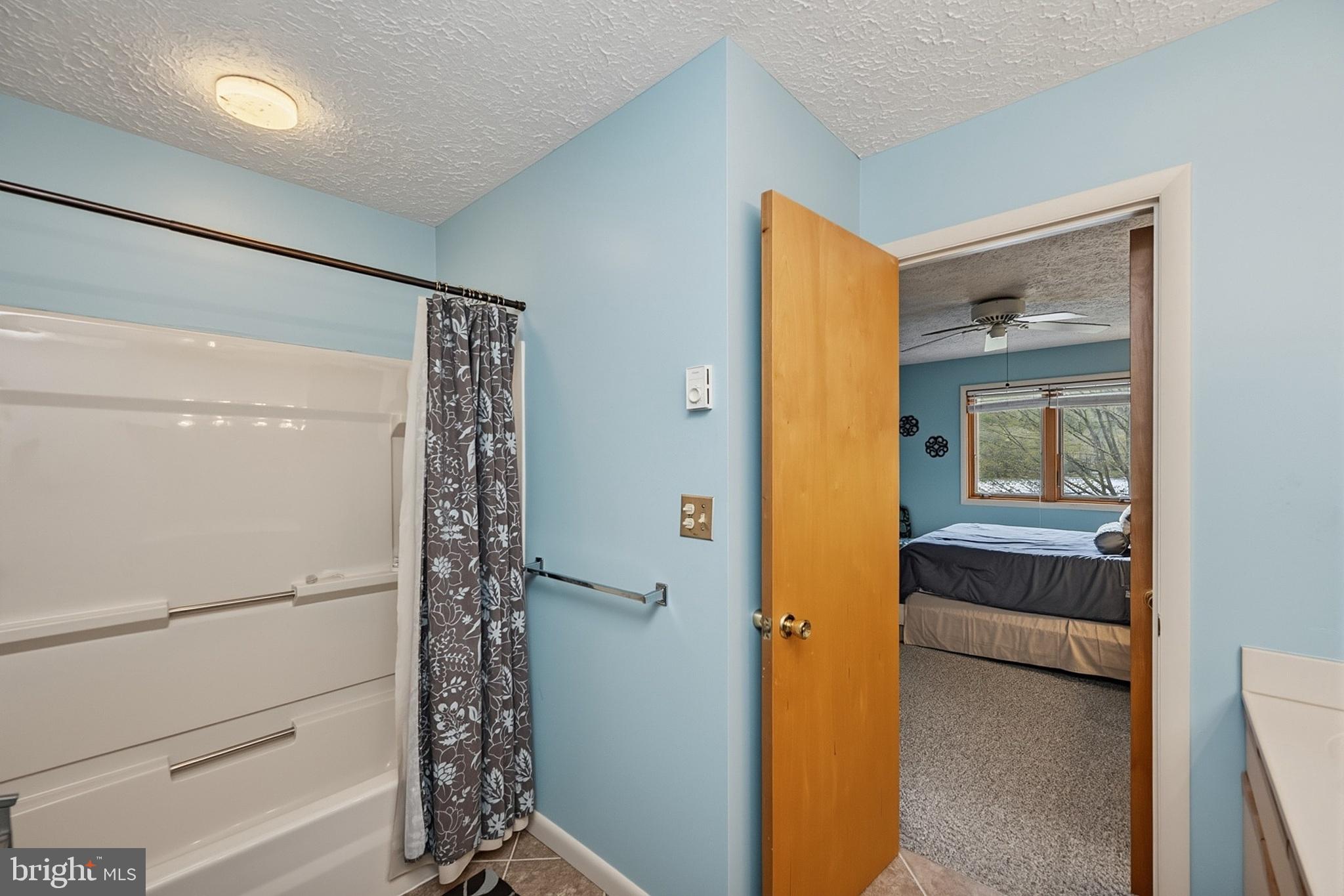 PINEBREEZE - Residential