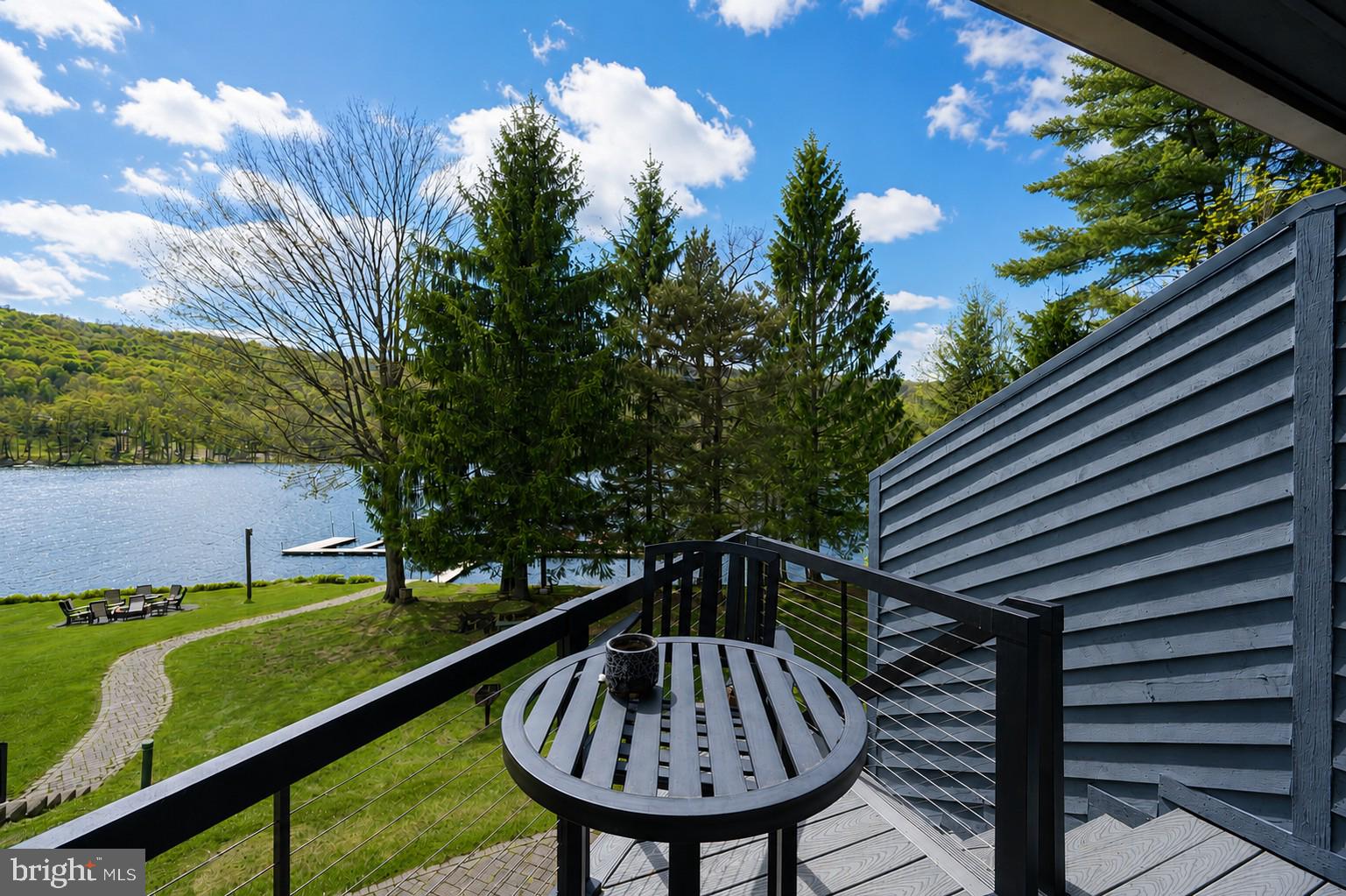 PINEBREEZE - Residential