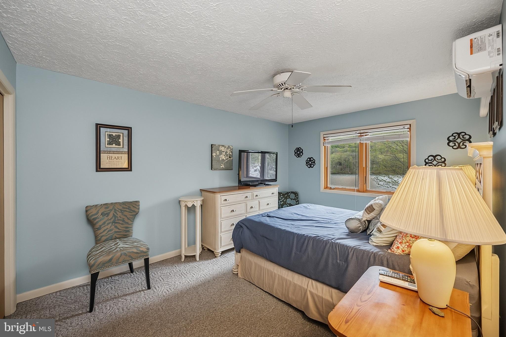 PINEBREEZE - Residential